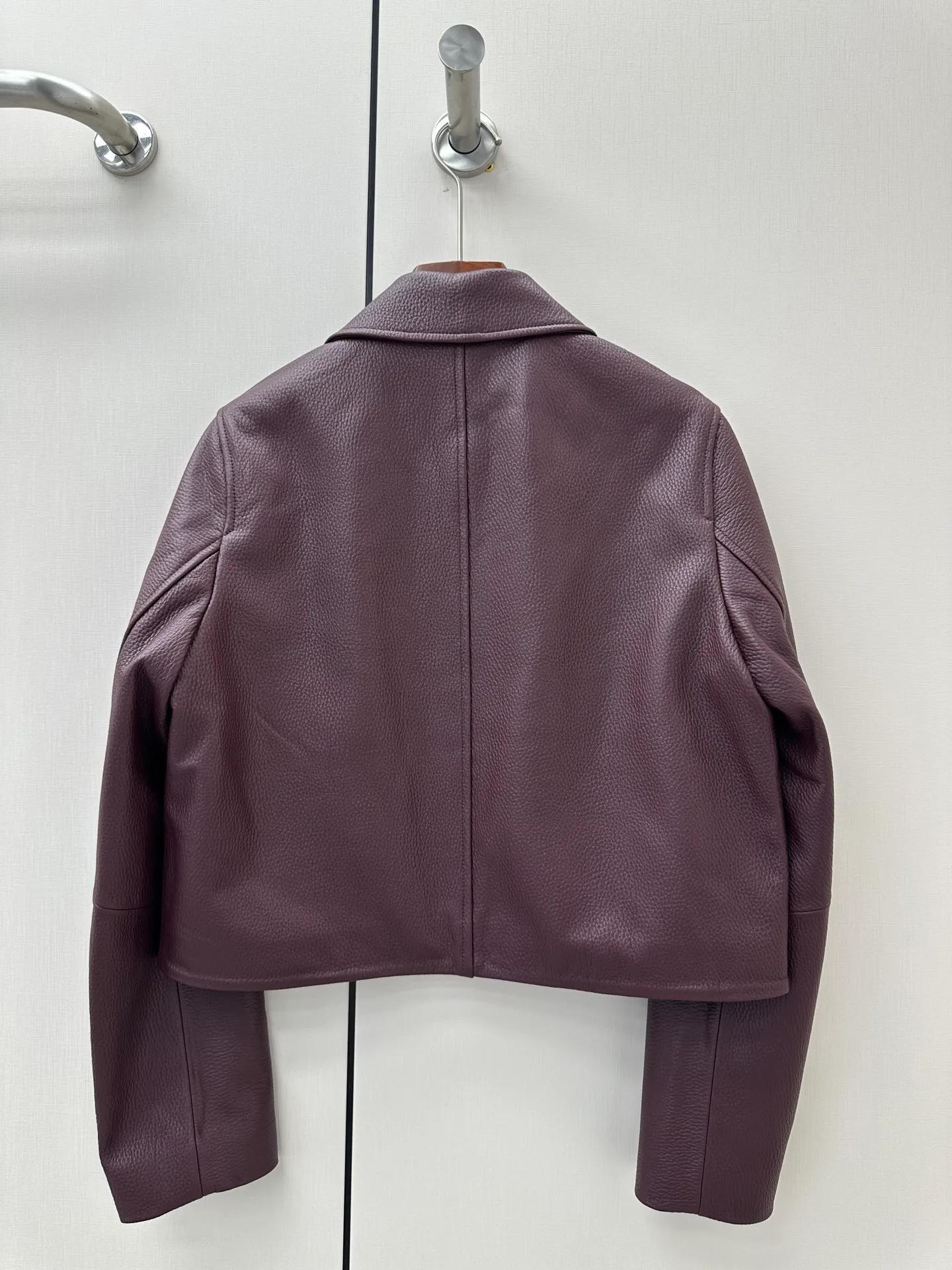 Women's Leather Jackets And Sheepskin Coats HERMES 17500810