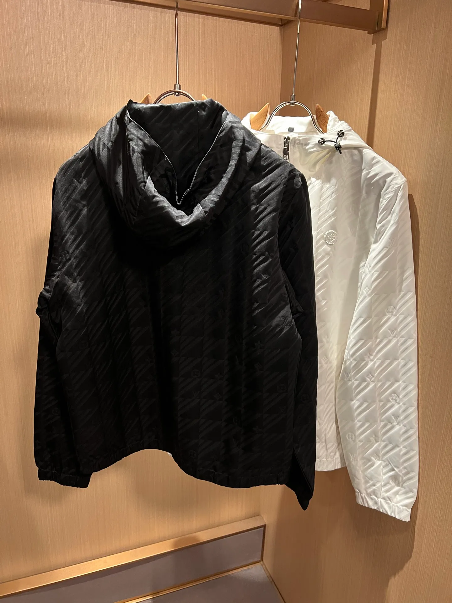 Куртки И Пуховики Мужские Louis Vuitton 18592742