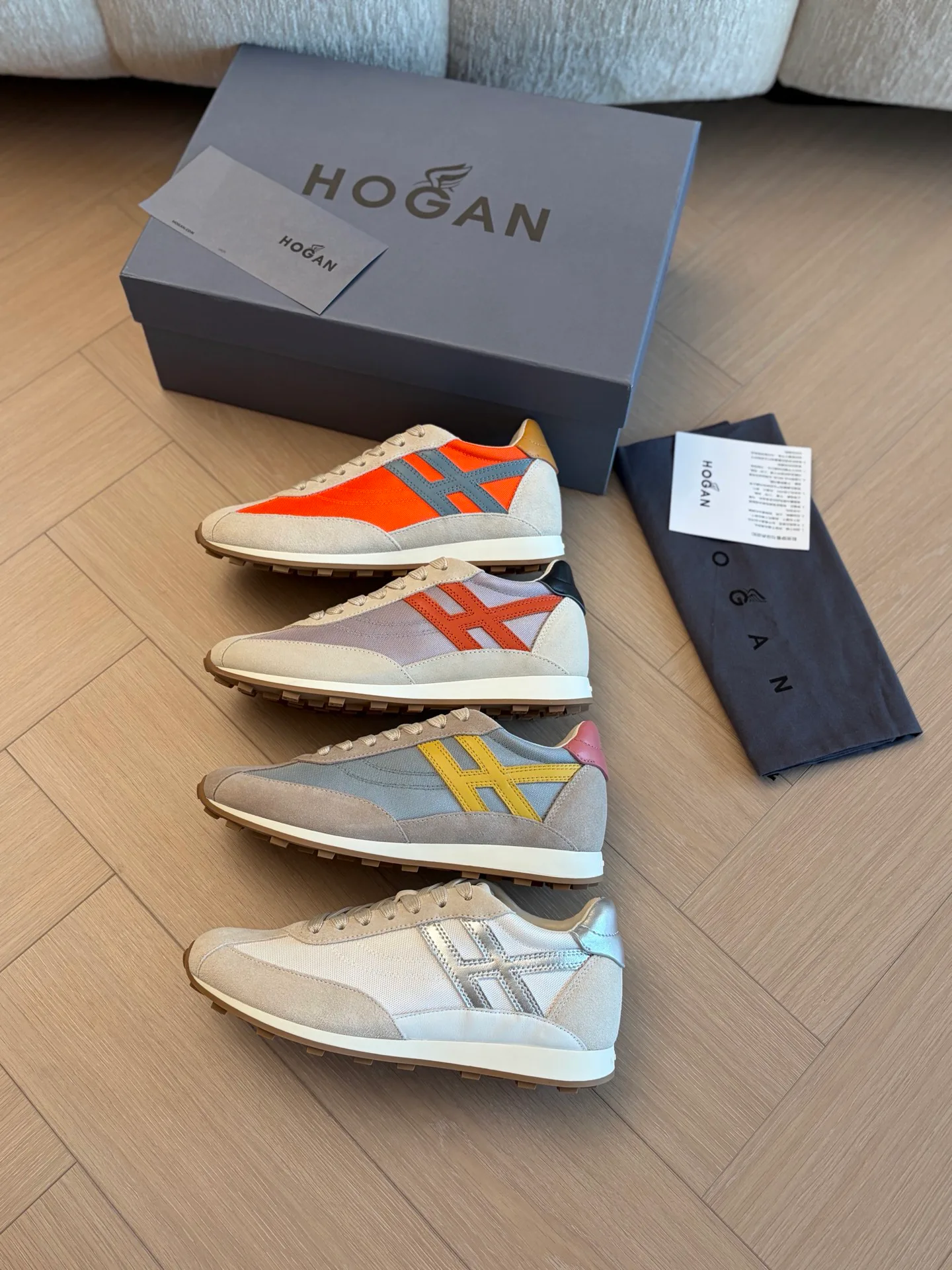 Women's Sneakers HOGAN 18063998