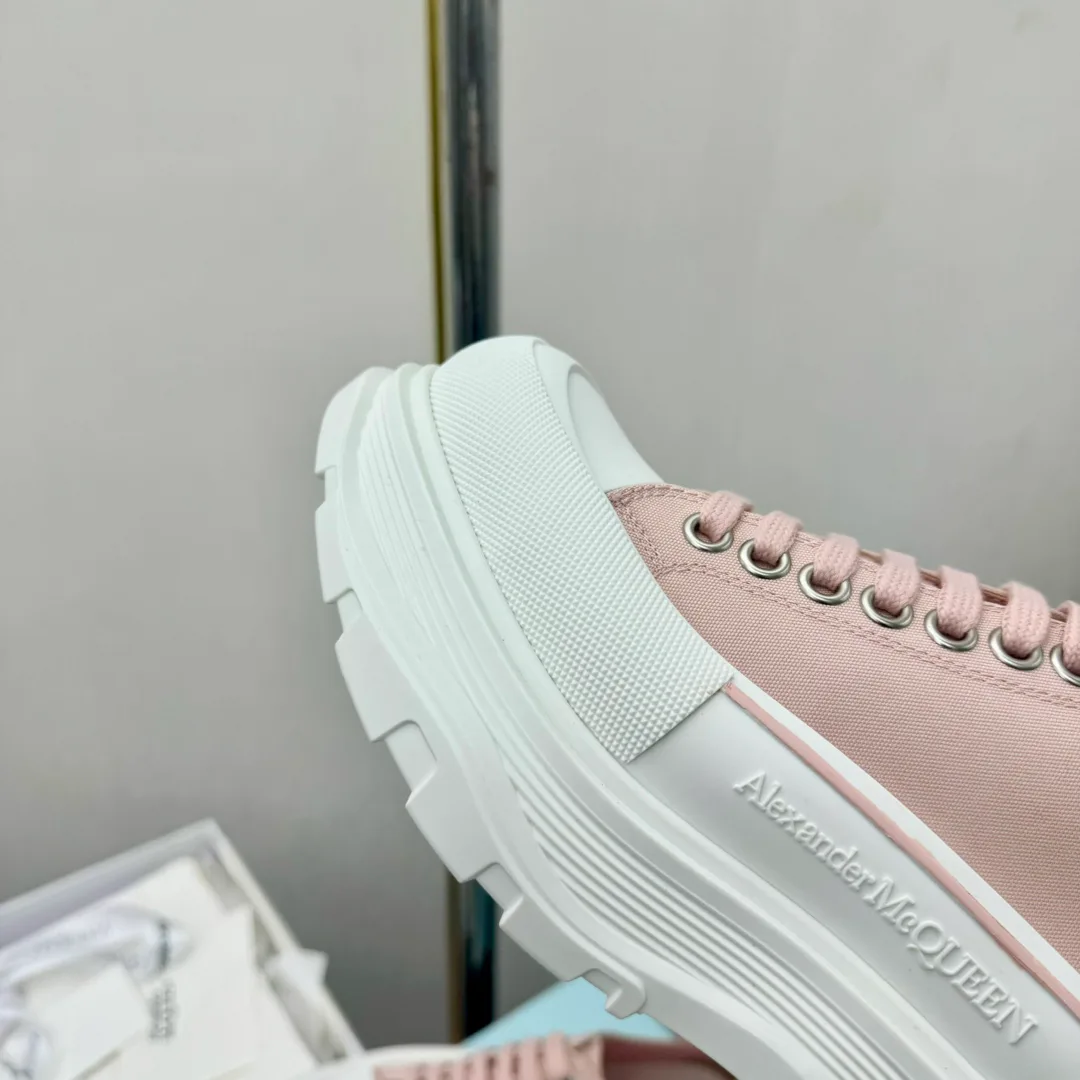 Women's Sneakers ALEXANDER MCQUEEN 18011199
