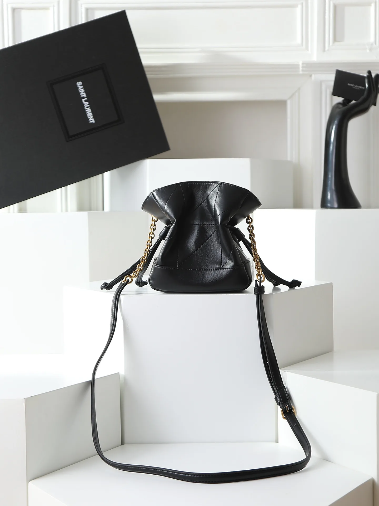 Women's Classic Handbags SAINT LAURENT 18005137