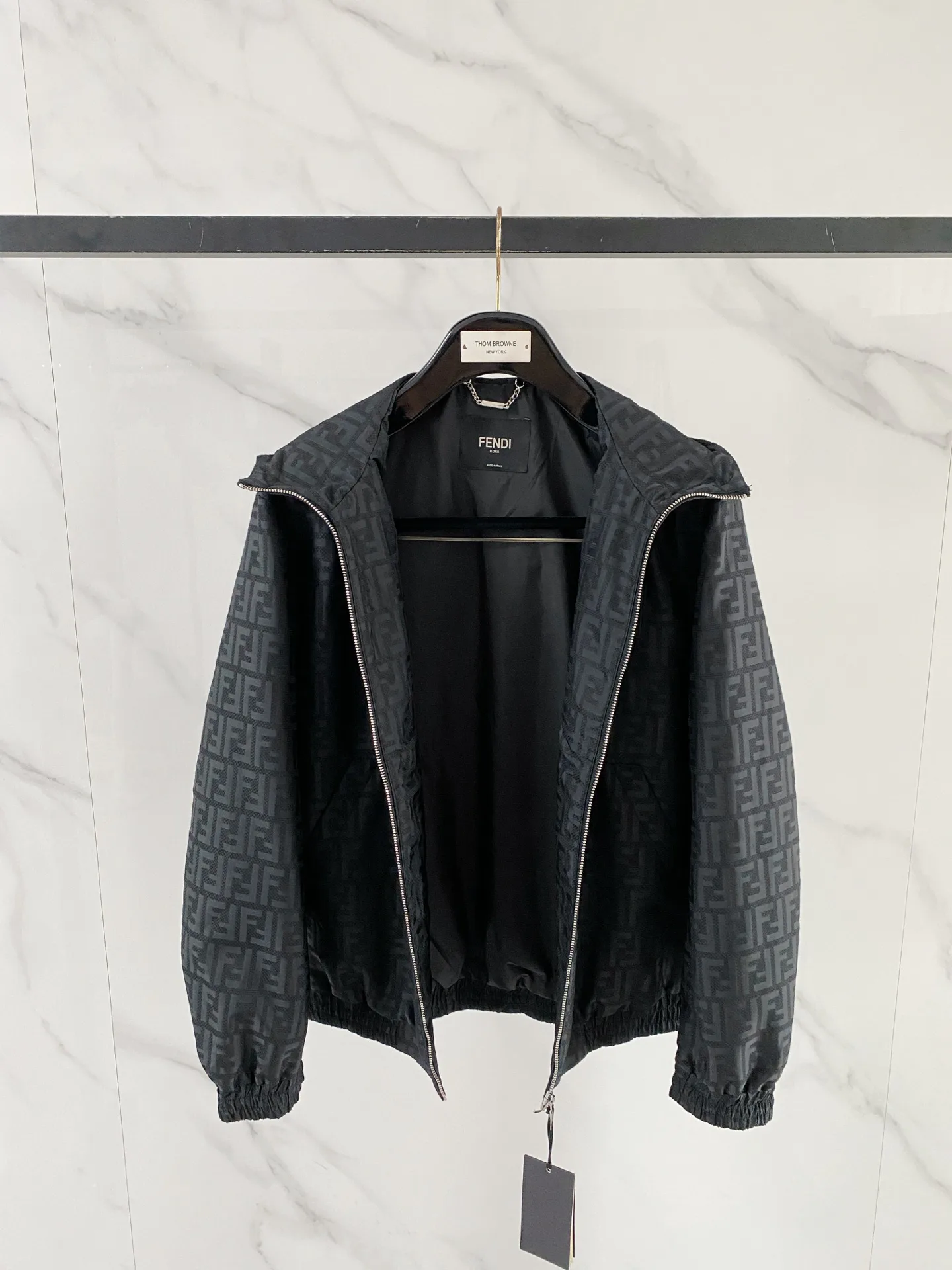 Куртки И Пуховики Мужские Fendi 18609316