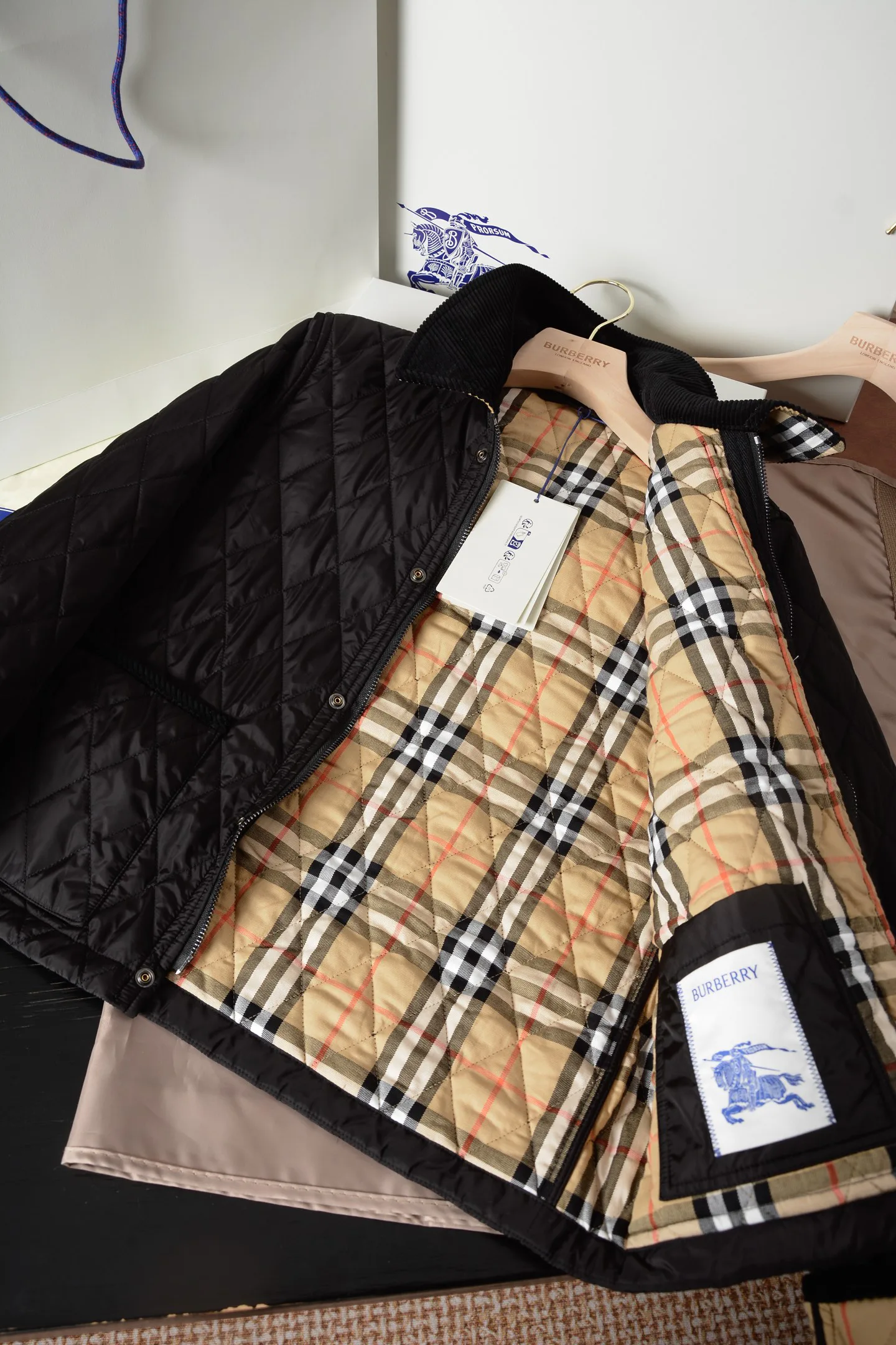 Women's Jackets And Down Jackets BURBERRY 18513004