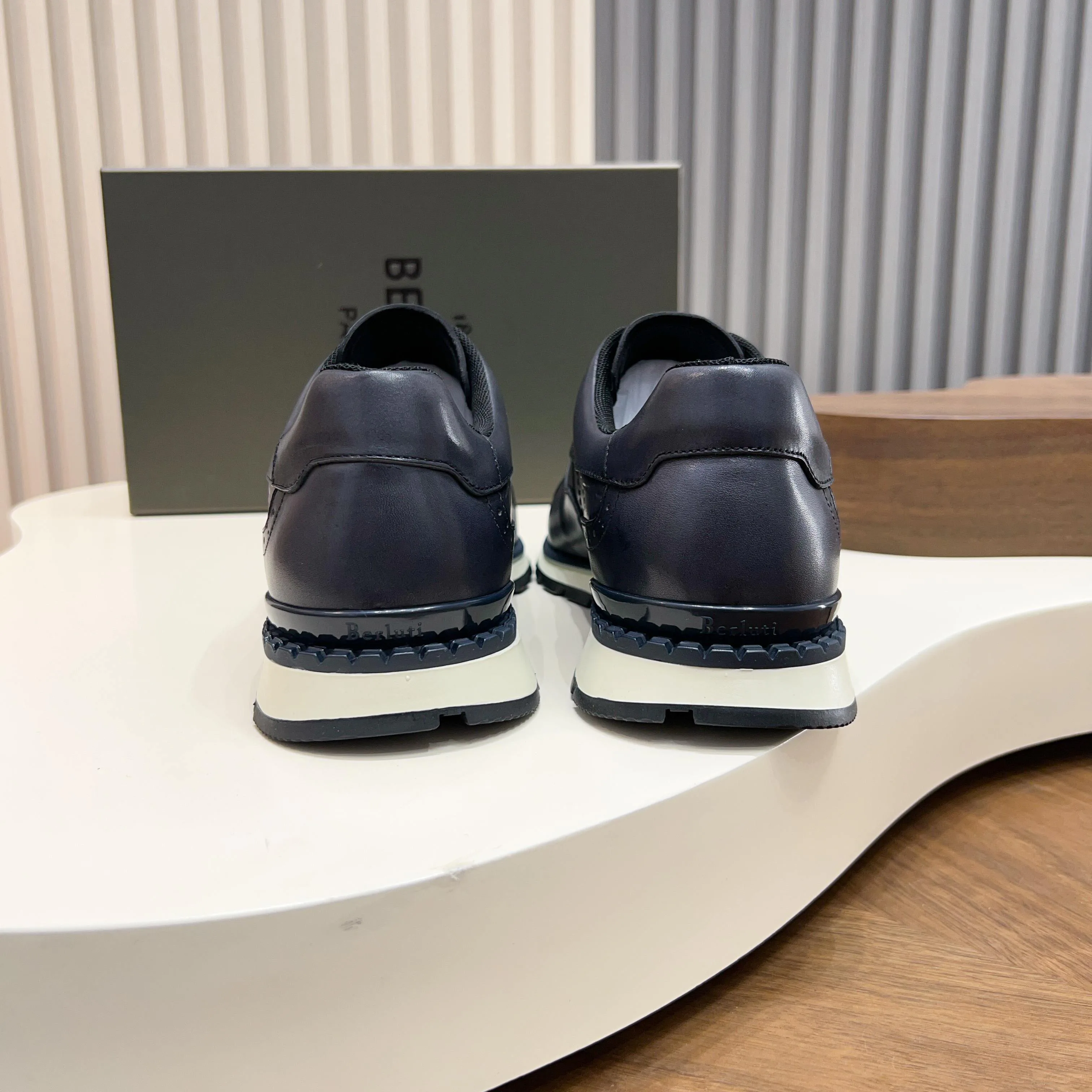 Men's Sneakers BERLUTI 18117164