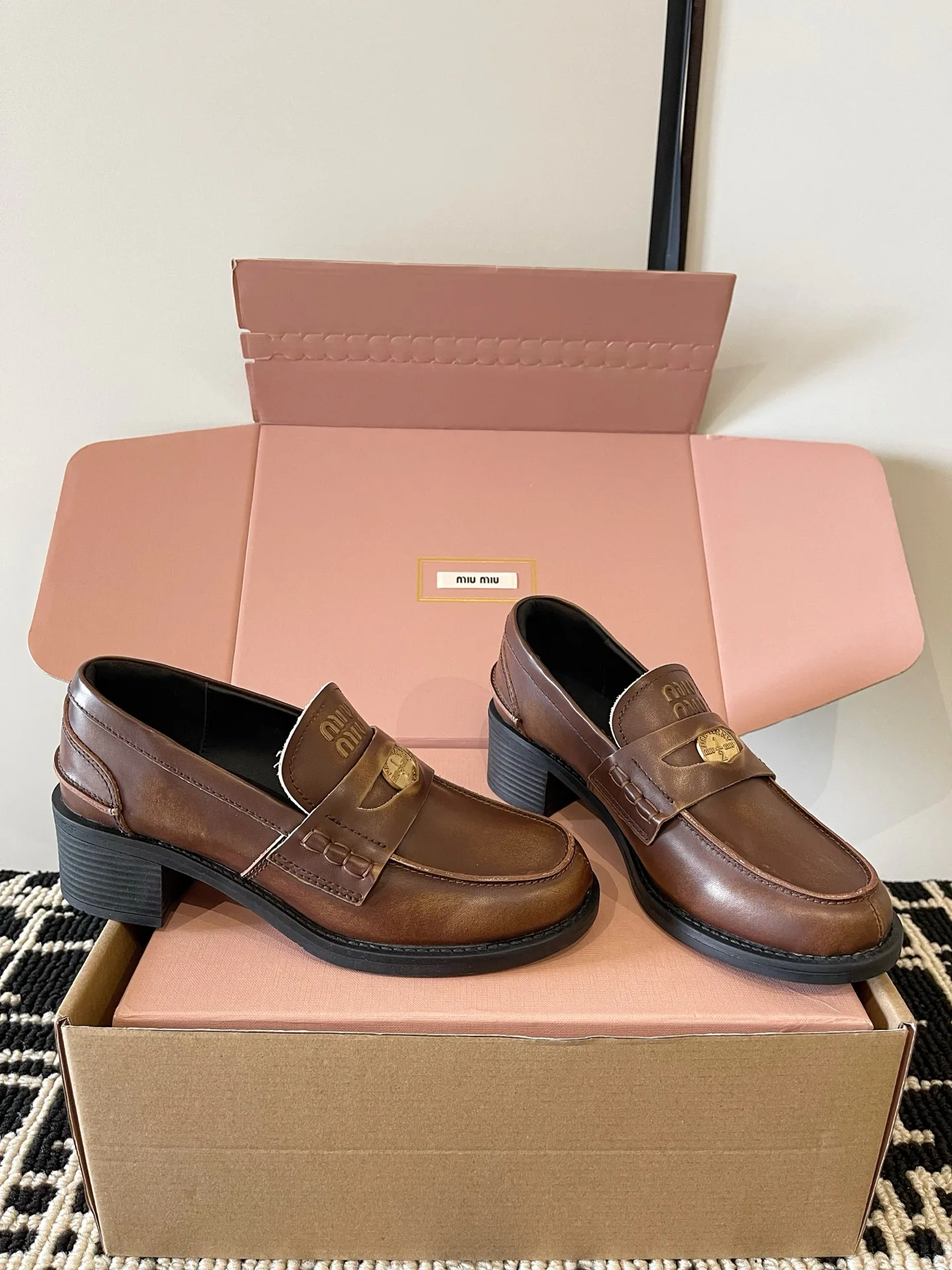 Women's Loafers And Moccasins MIU MIU 16968117