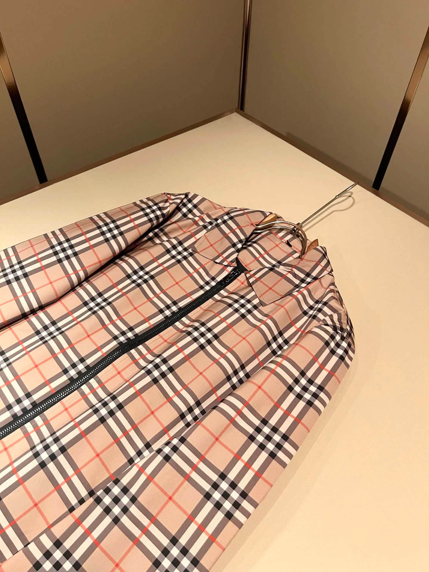 Men's Jackets And Down Jackets BURBERRY 18343141