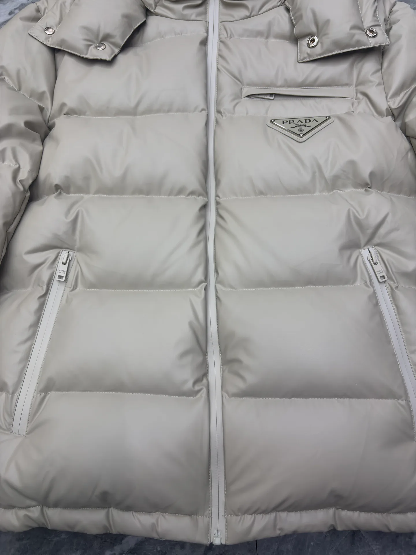 Women's Jackets And Down Jackets PRADA 17690907