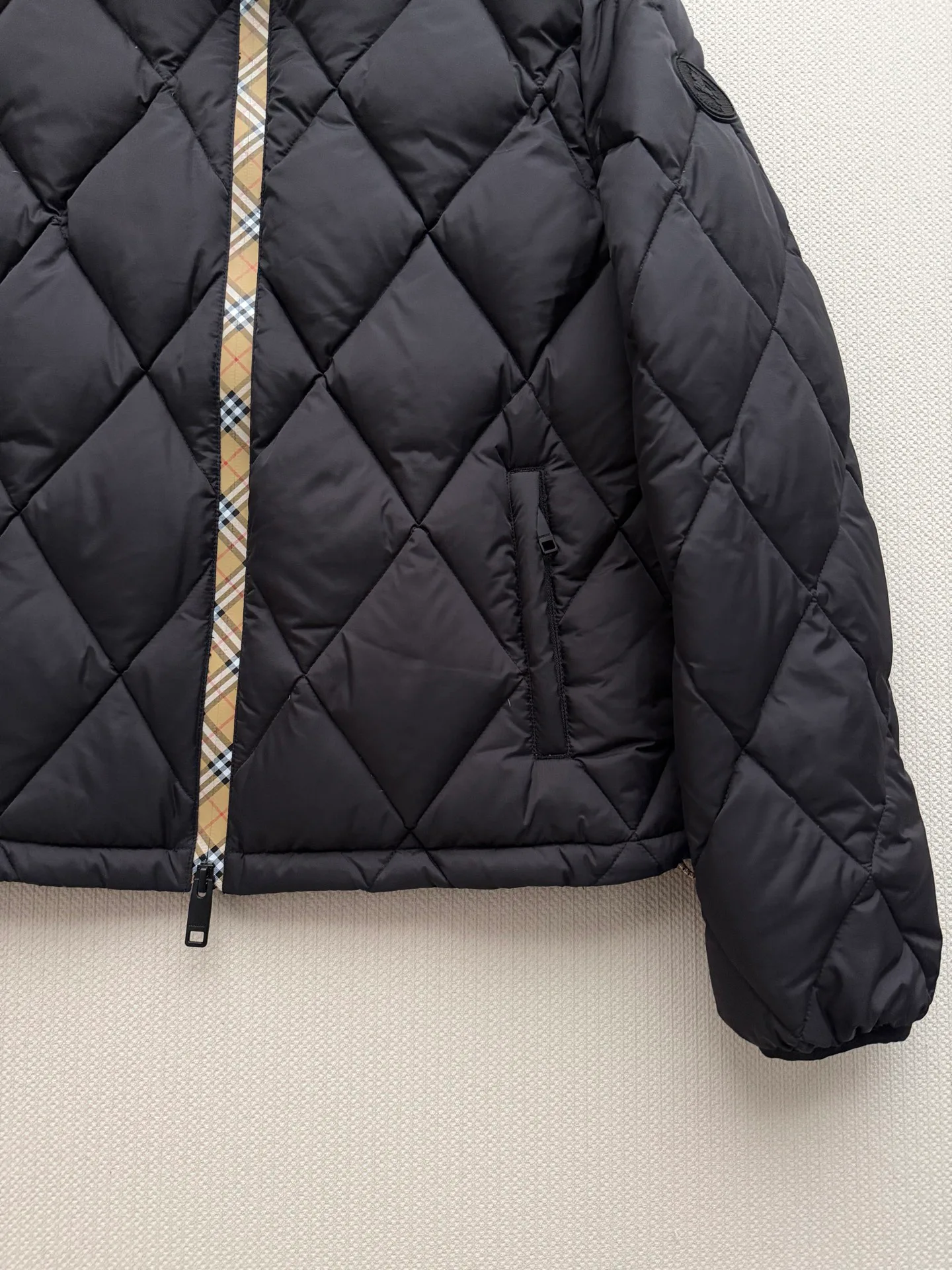 Women's Jackets And Down Jackets BURBERRY 18379640