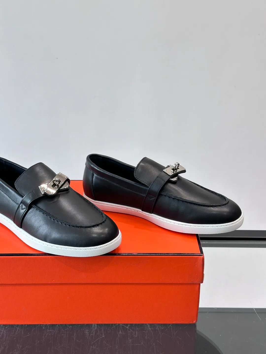 Men's Loafers And Dress Shoes HERMES 17904323