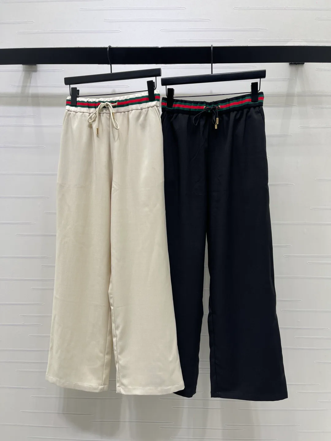 Women's Trousers GUCCI 17840113