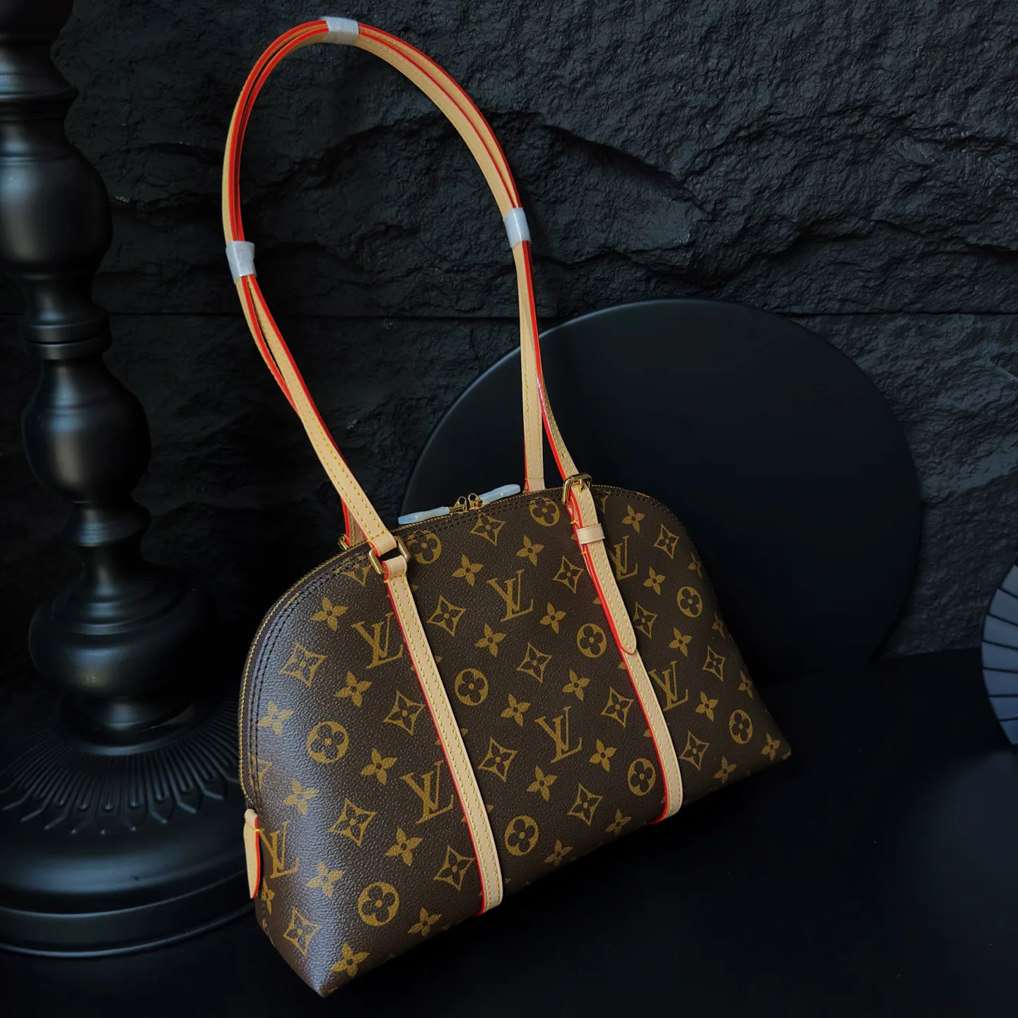 Women's Classic Handbags LOUIS VUITTON 17498635