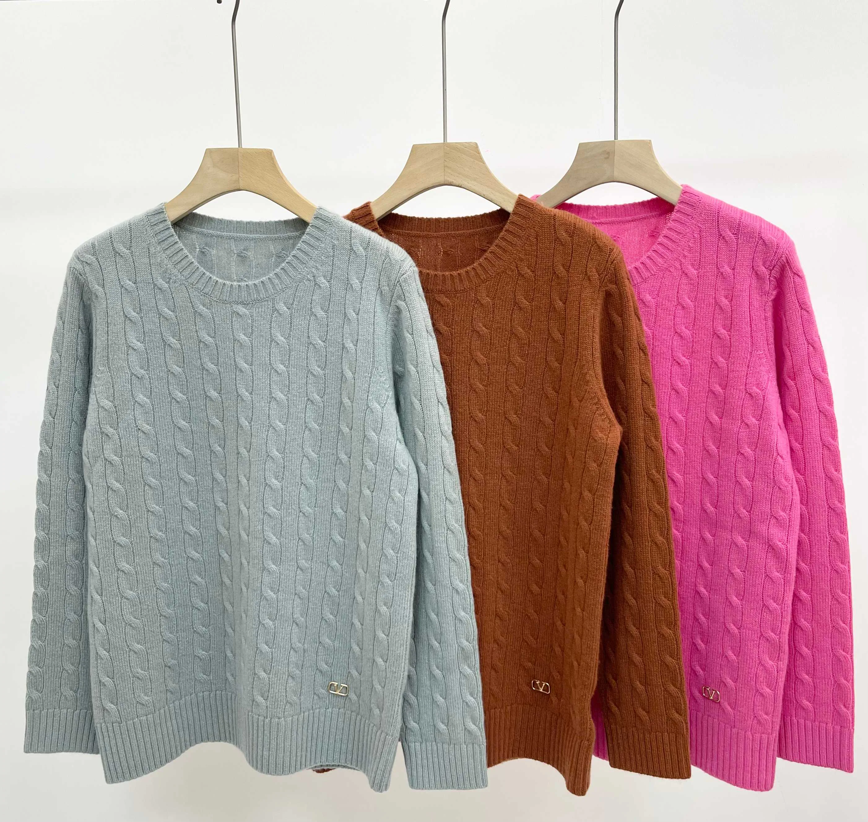 Women's Jumpers And Sweaters VALENTINO 18064541