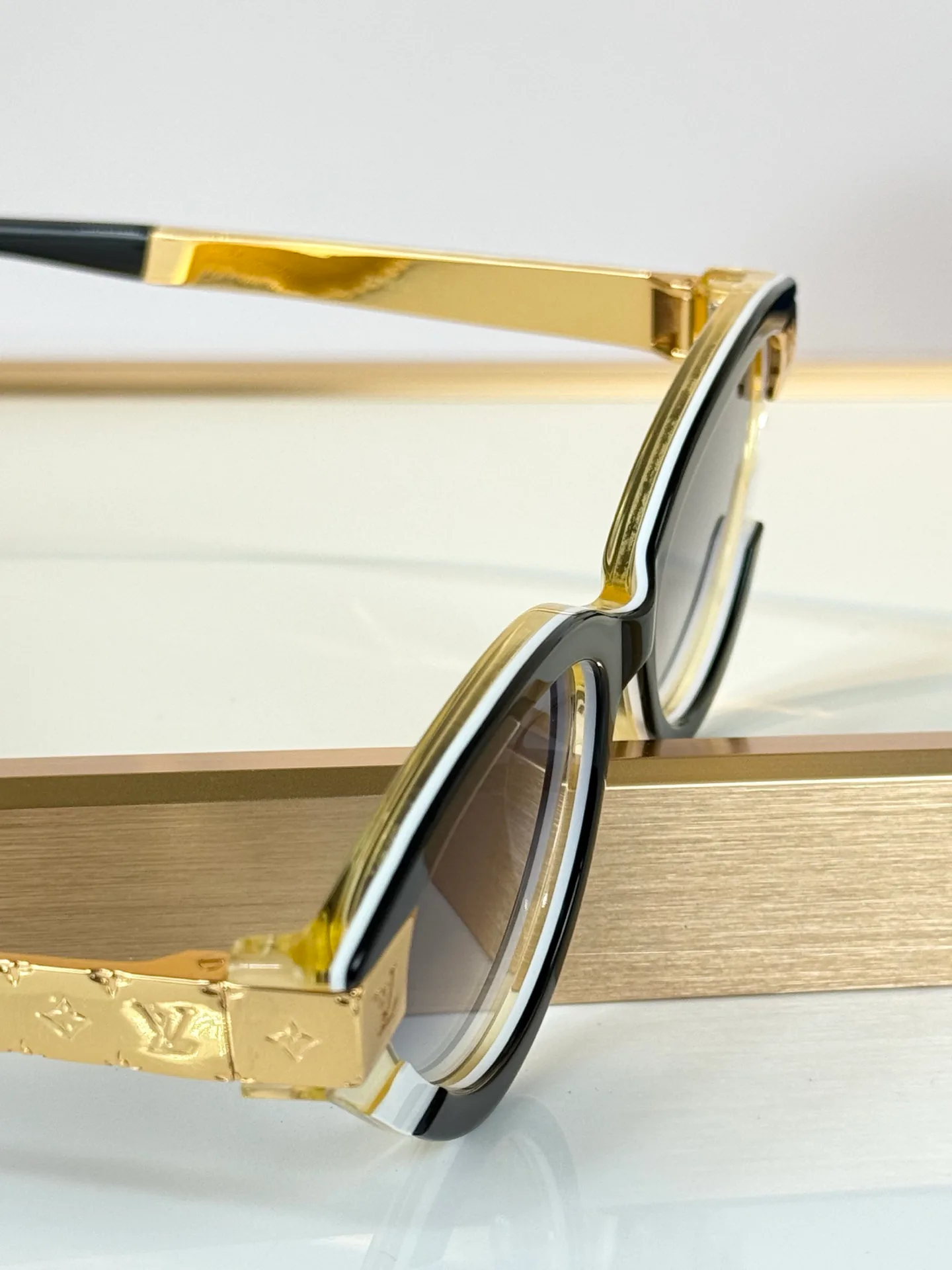 Glasses LOUIS VUITTON 18118329