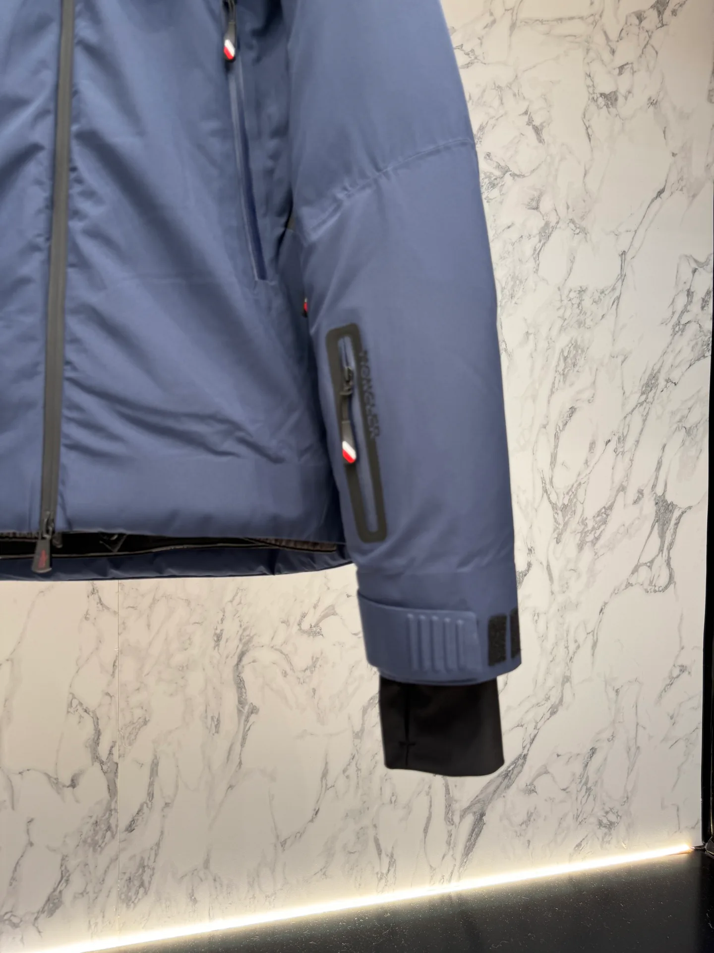 Men's Jackets And Down Jackets MONCLER 18279256