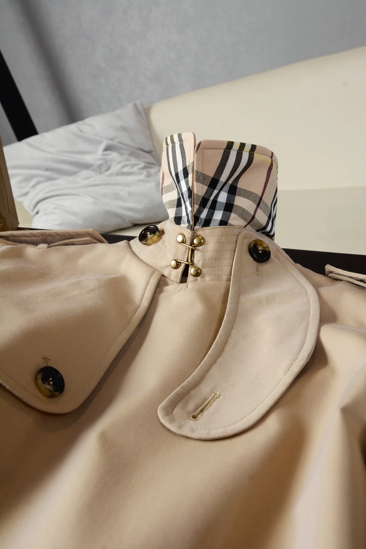 Women's Trench Coats BURBERRY 18512893