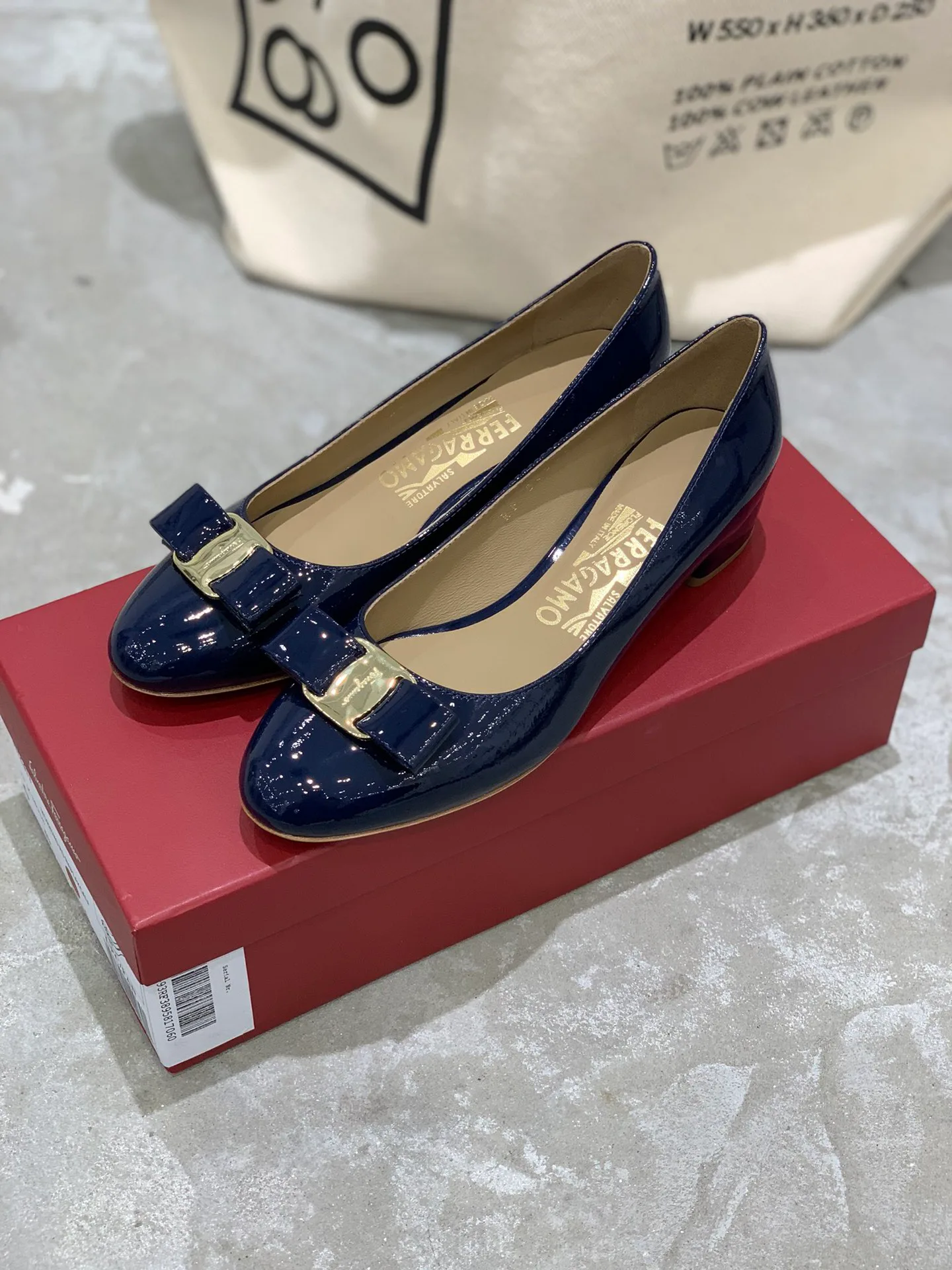 Women's Ballet Flats SALVATORE FERRAGAMO 18340687