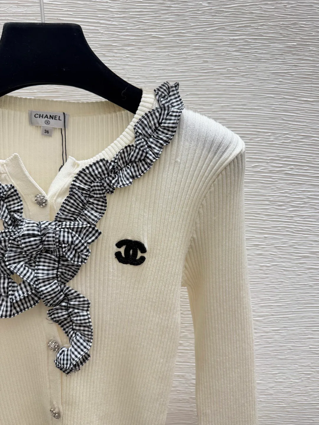 Women's Jumpers And Sweaters CHANEL 18016377