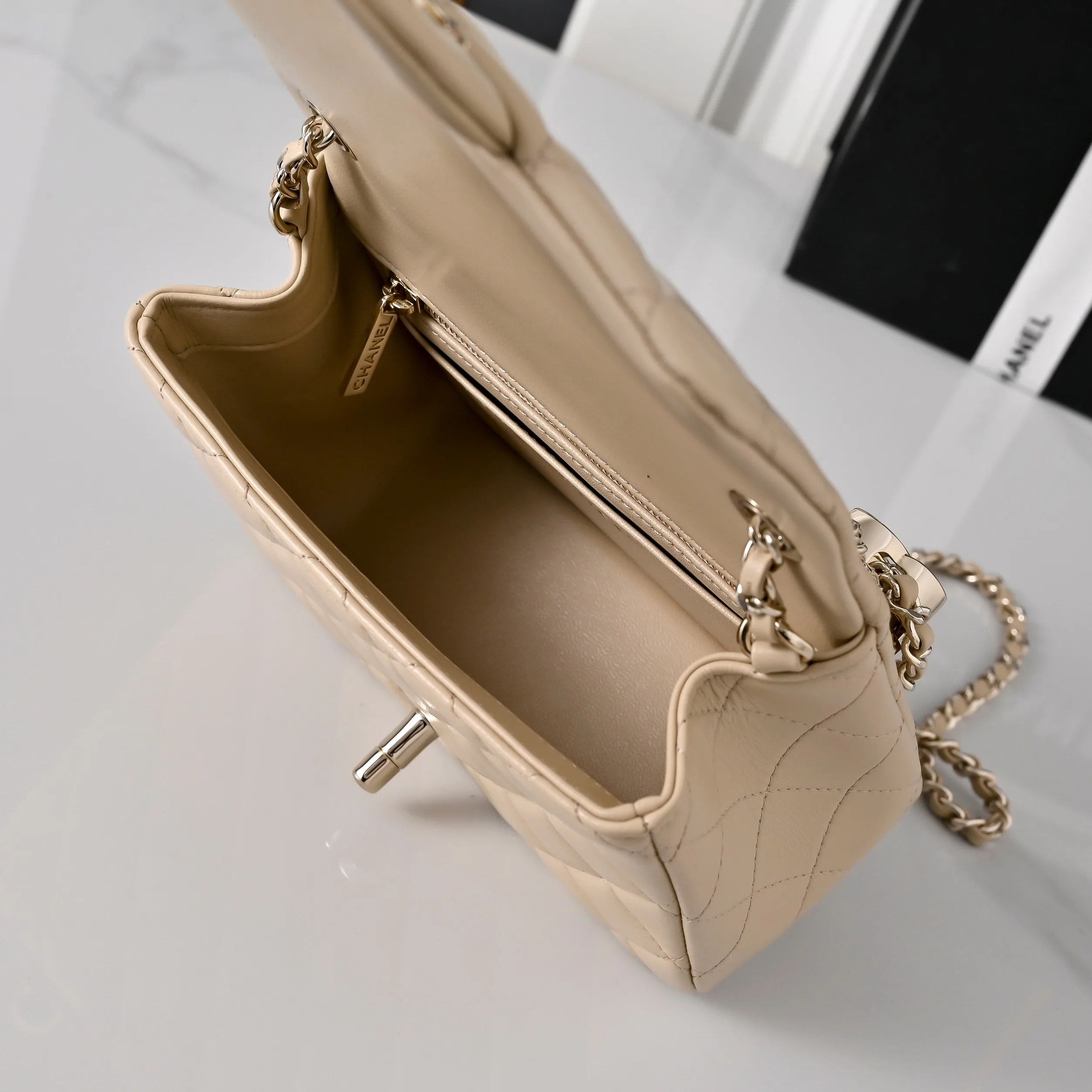 Women's Classic Handbags CHANEL 18147939