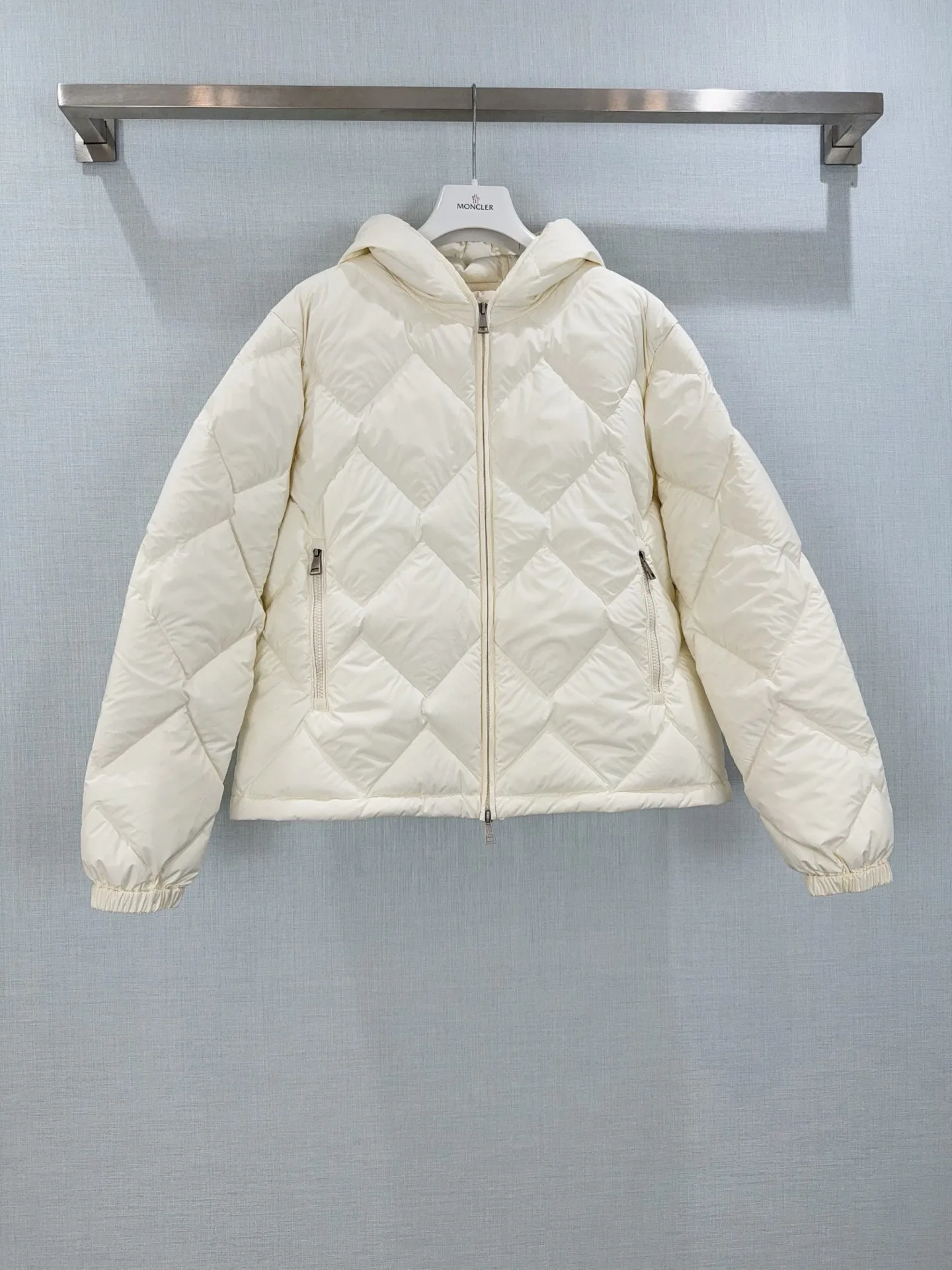 Куртки И Пуховики Женские Moncler 18571745