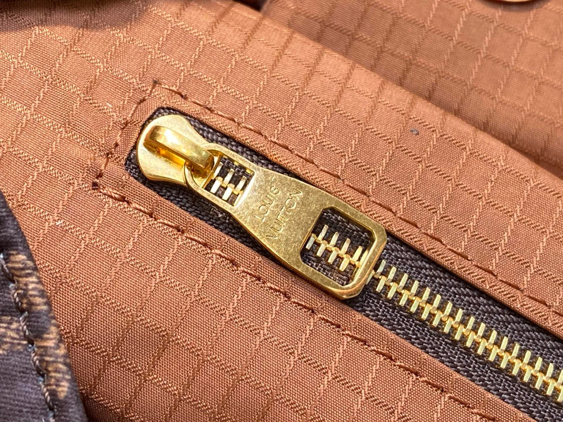 Women's Backpacks LOUIS VUITTON 18240340