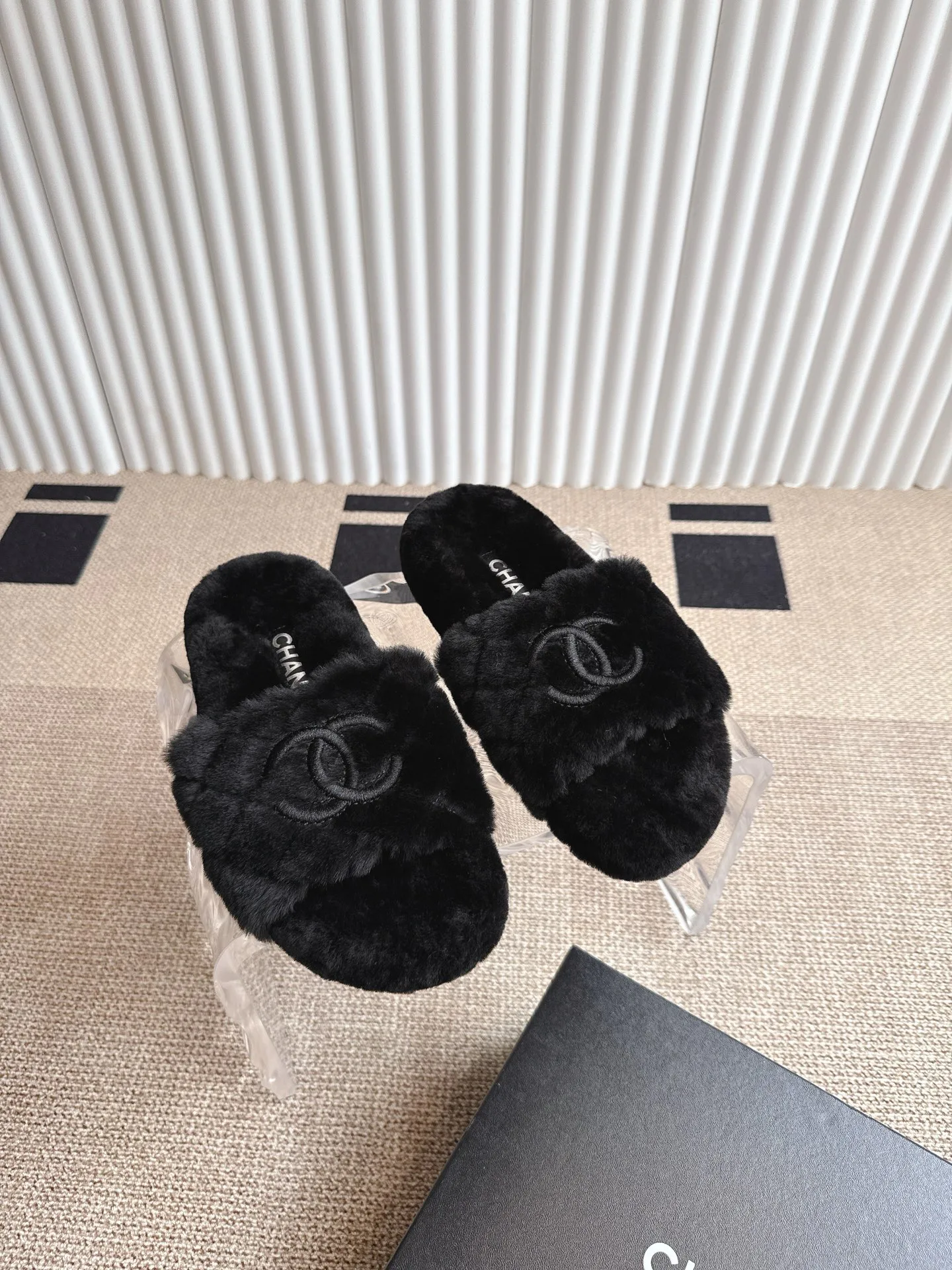 Women's Slippers CHANEL 18324635