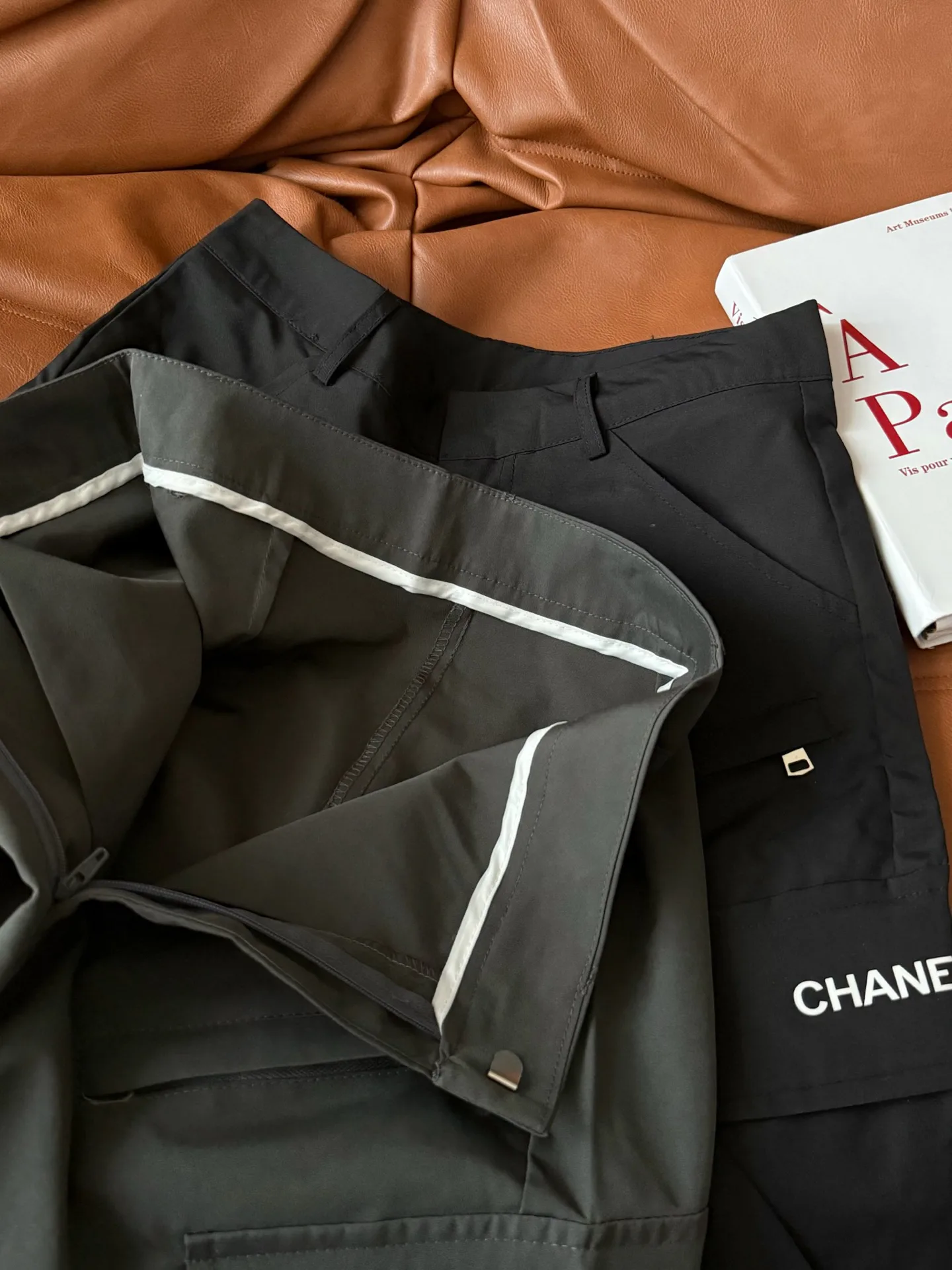 Women's Trousers CHANEL 18324993