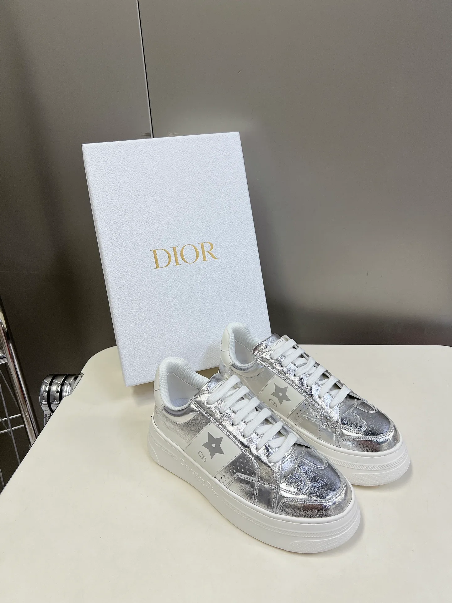 Women's Sneakers CHRISTIAN DIOR 18005349
