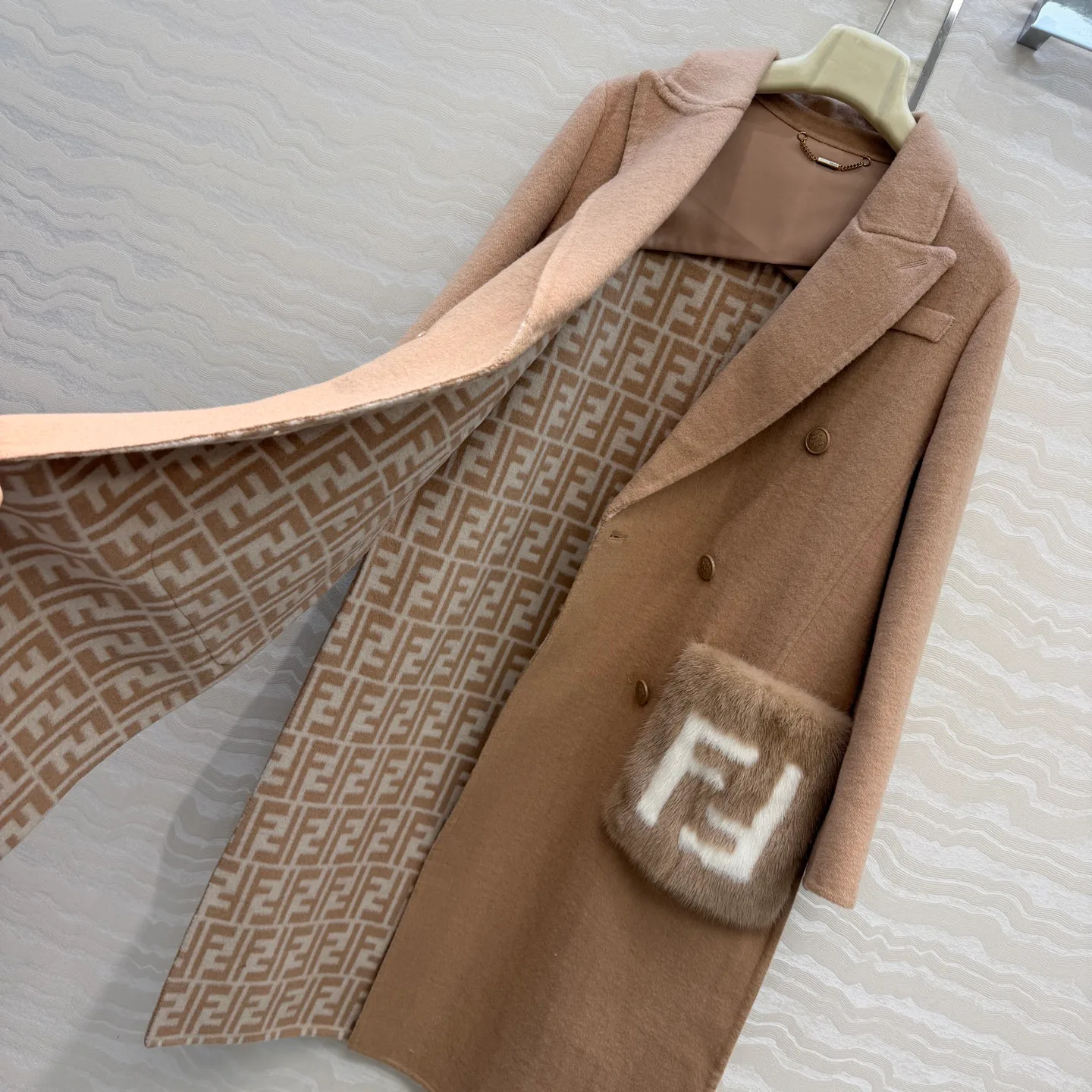 Women's Coats FENDI 18200678