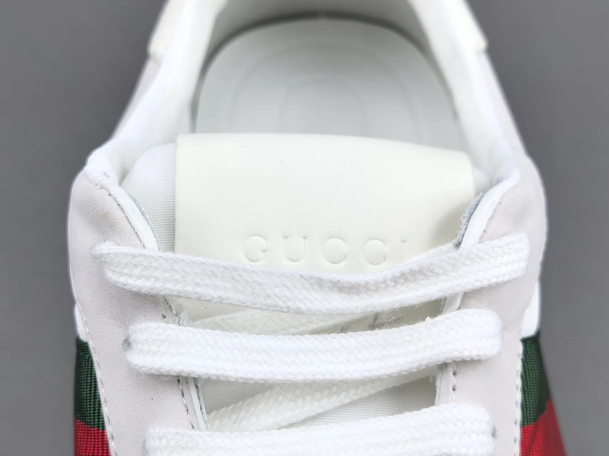 Women's Sneakers GUCCI 18552279