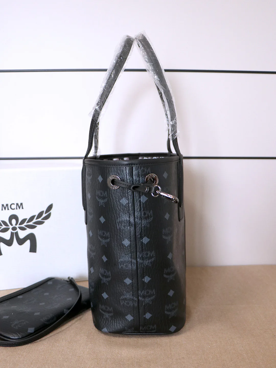 Women's Classic Handbags MCM 18223304