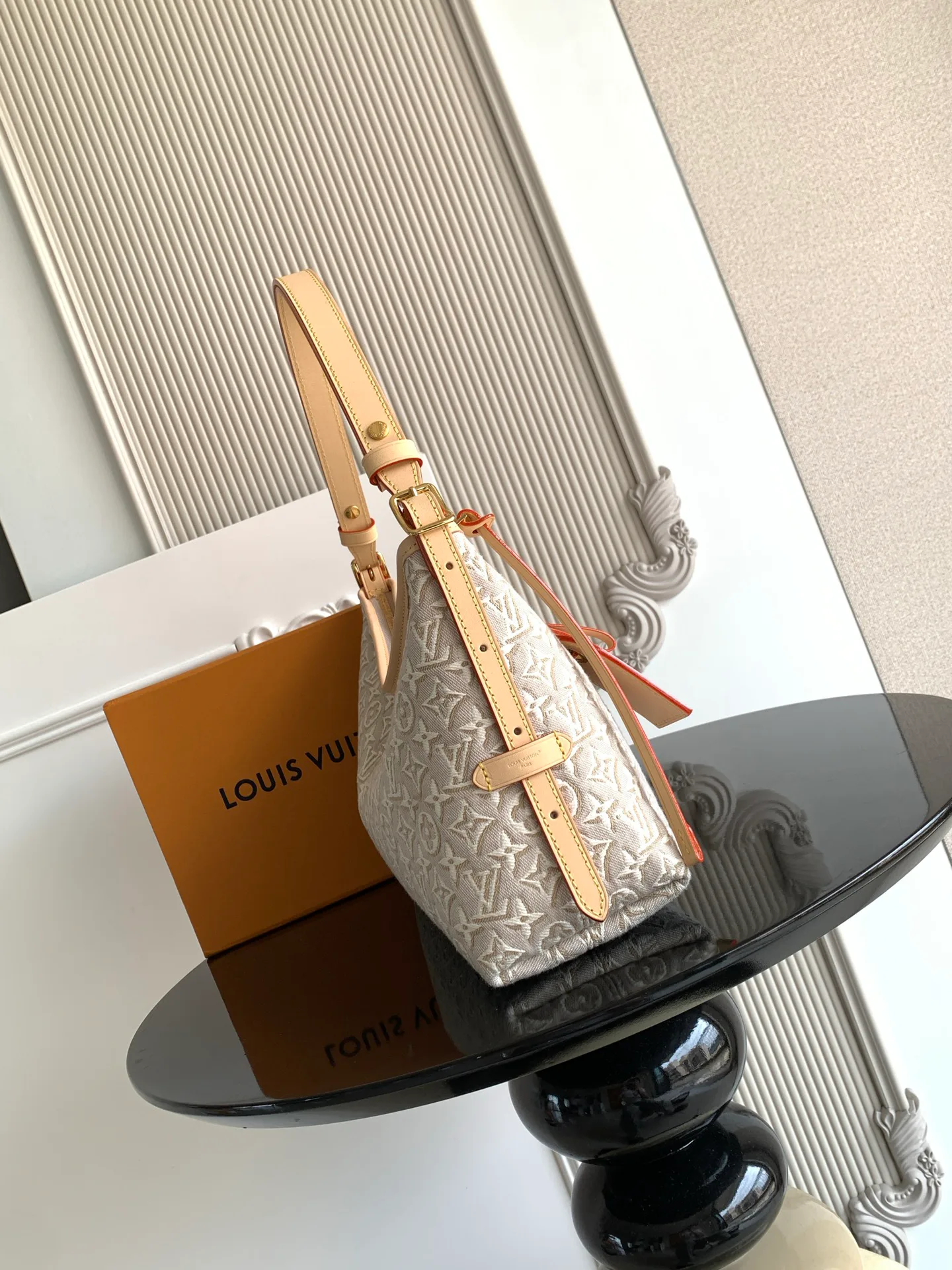 Women's Classic Handbags LOUIS VUITTON 17483340
