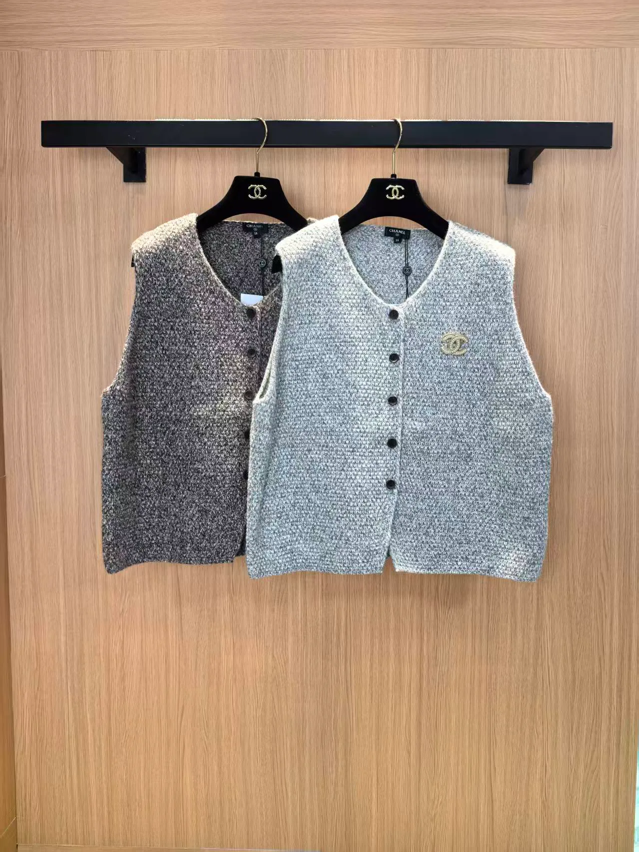 Women's Vests CHANEL 18138713