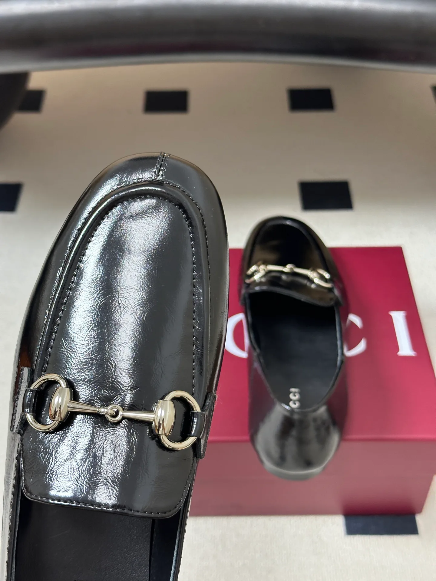 Women's Loafers And Moccasins GUCCI 18049744