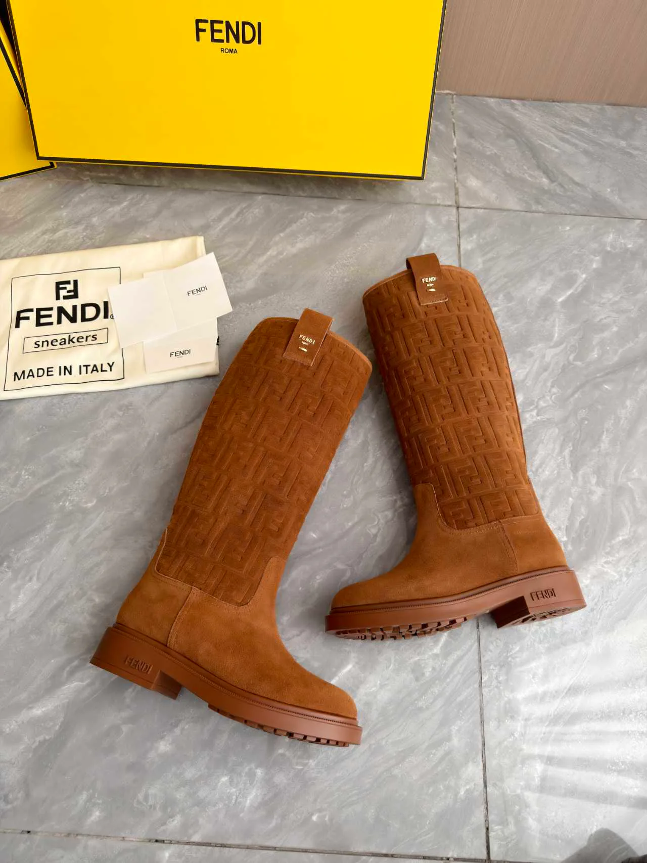 Women's Boots FENDI 18104327