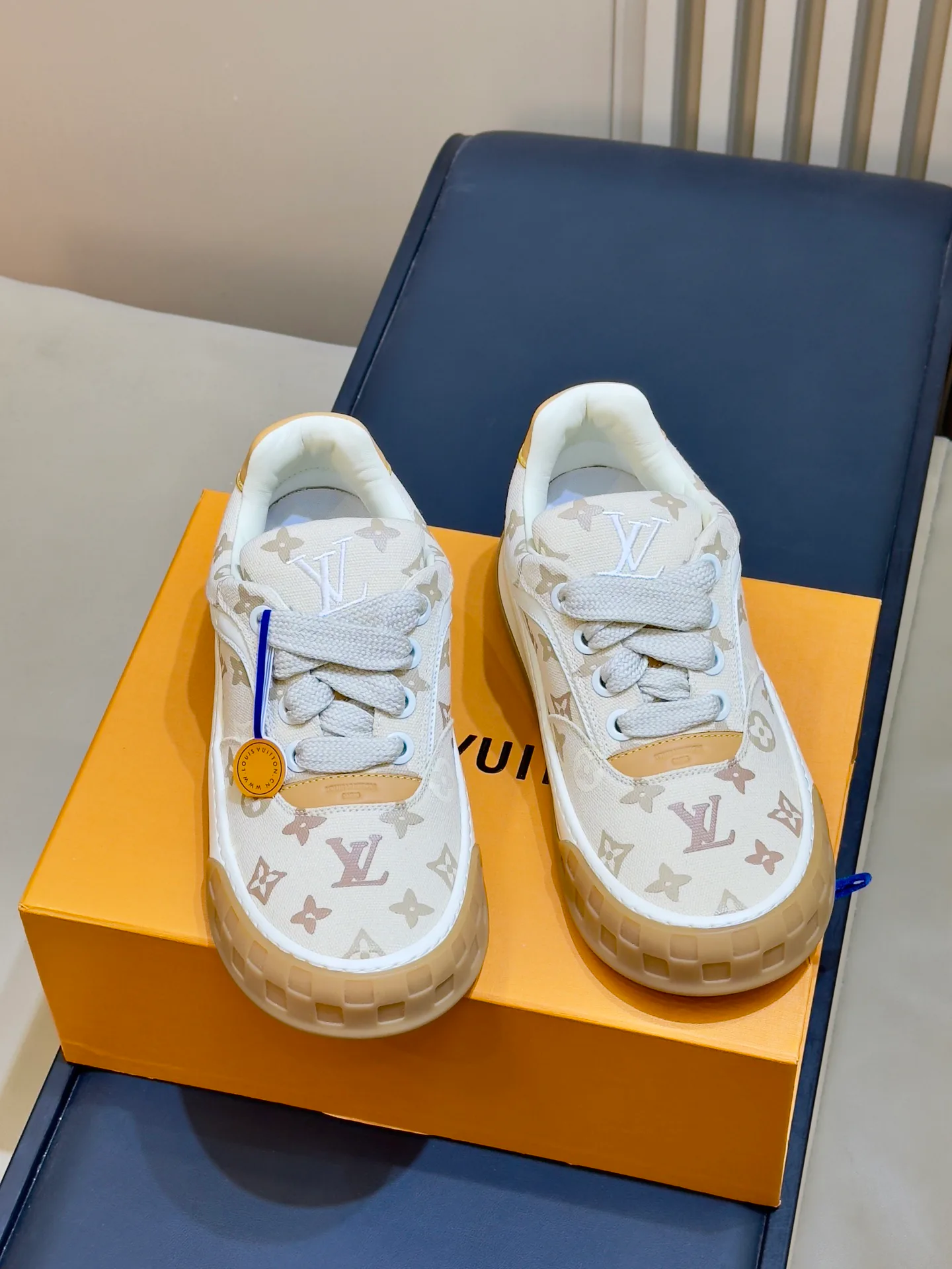 Men's Sneakers LOUIS VUITTON 18073515