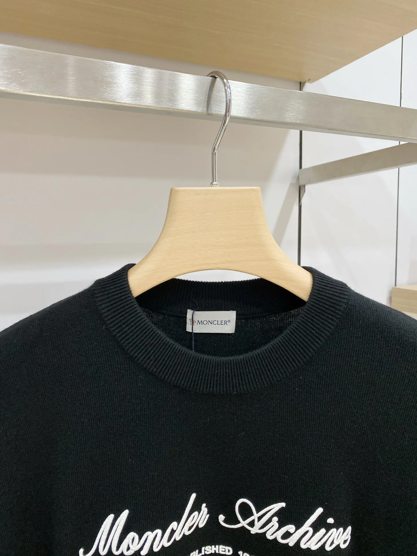 Men's Jumpers And Sweaters MONCLER 18374687