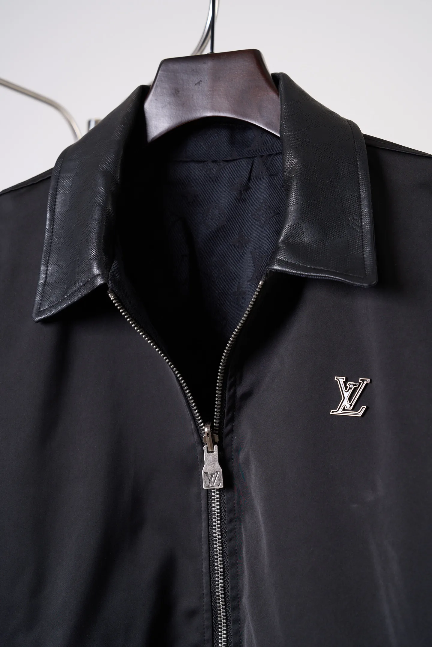 Men's Jackets And Down Jackets LOUIS VUITTON 18178832