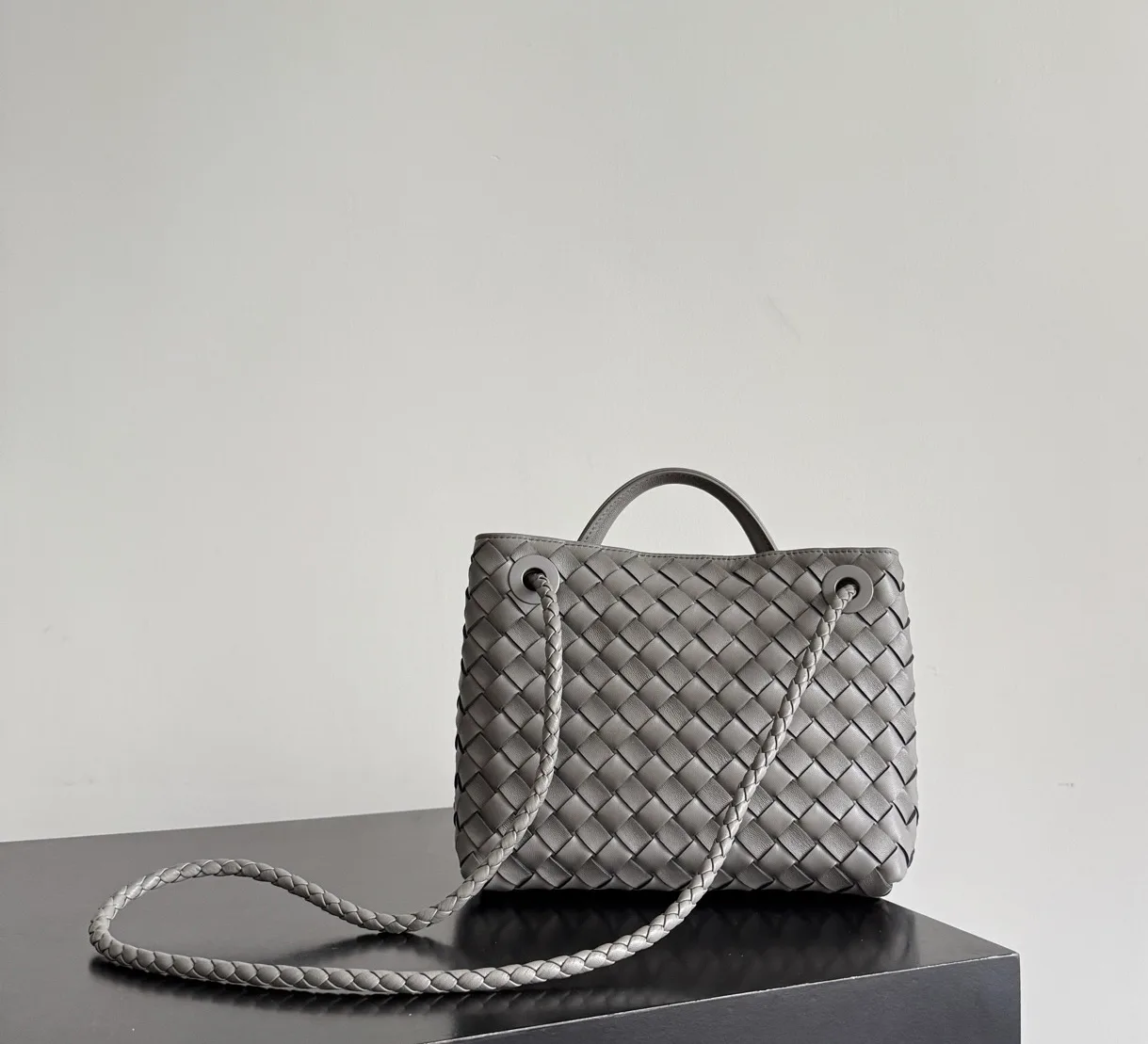 Women's Classic Handbags BOTTEGA VENETA 17792057