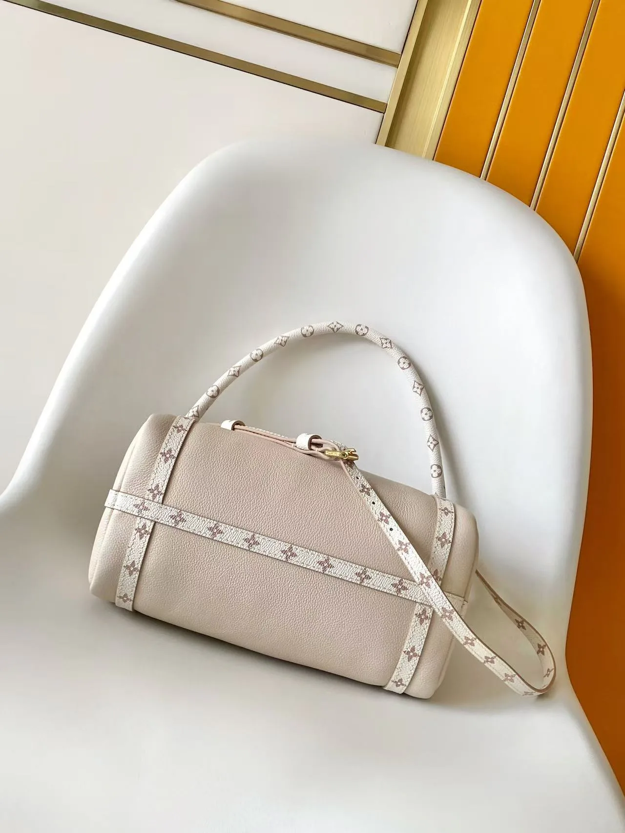 Women's Classic Handbags LOUIS VUITTON 17813547