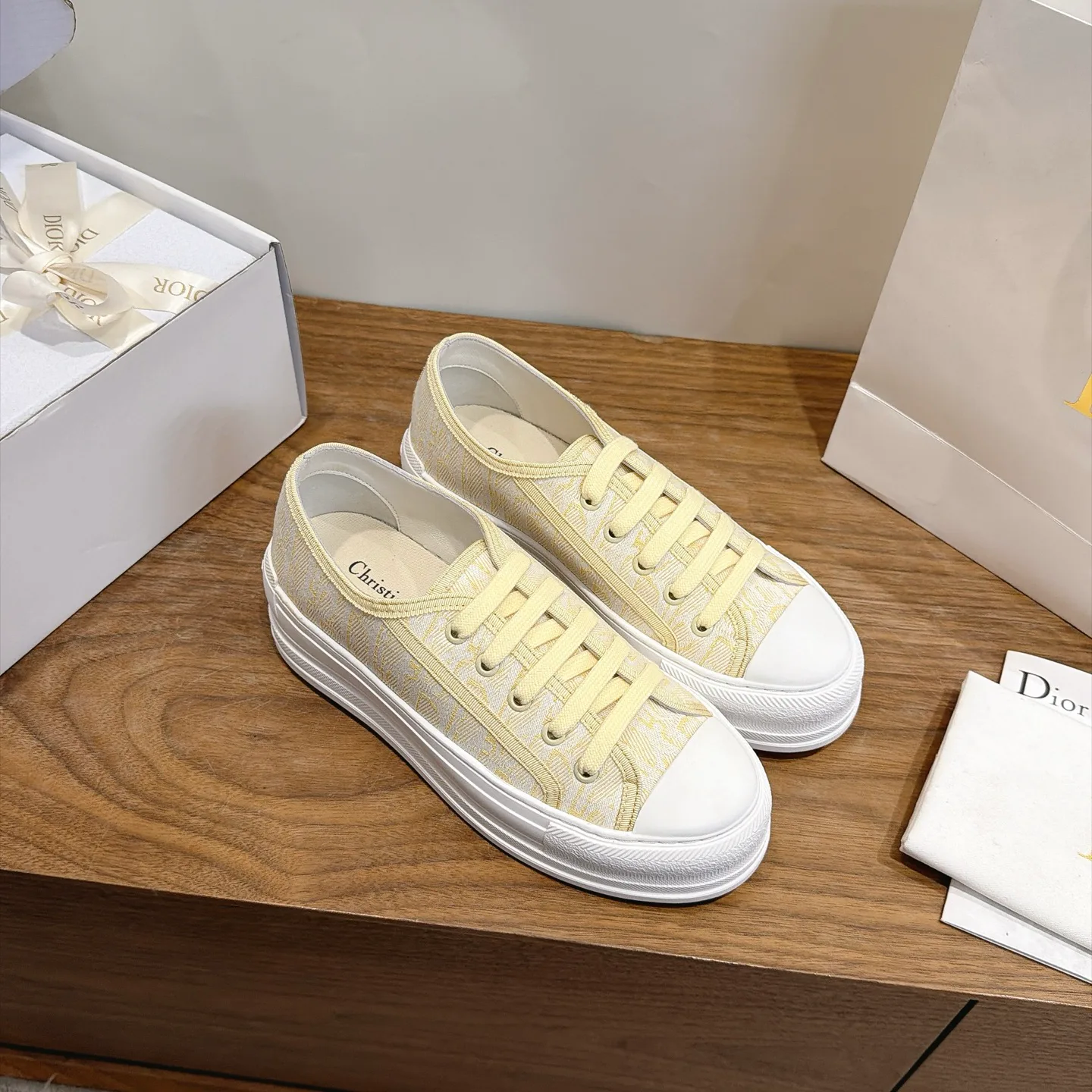 Women's Sneakers CHRISTIAN DIOR 18034460