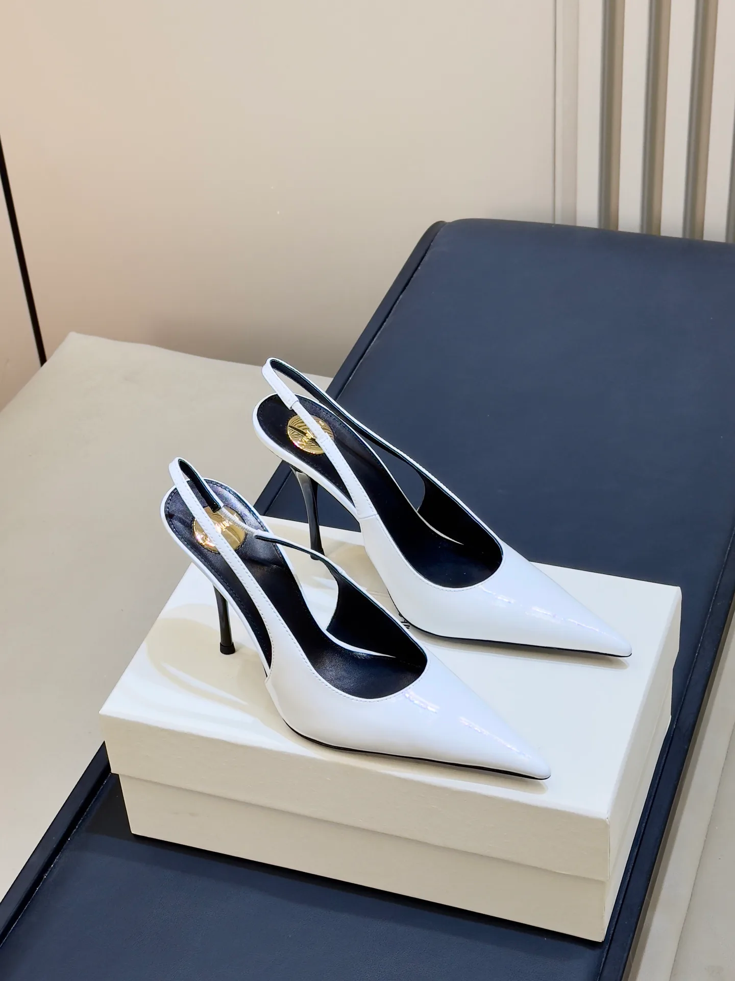 Women's Heels SAINT LAURENT 18073304