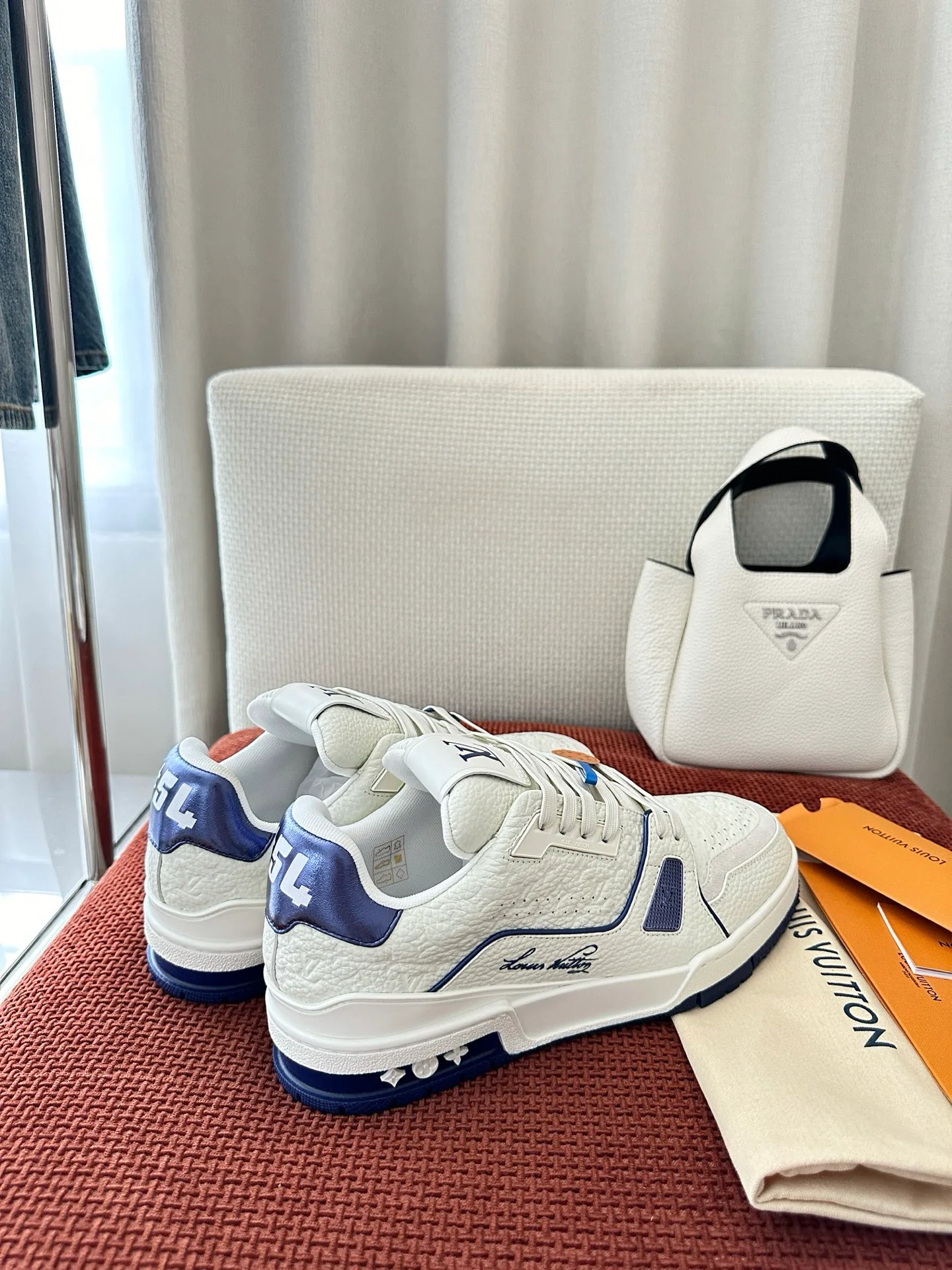 Men's Sneakers LOUIS VUITTON 17449370