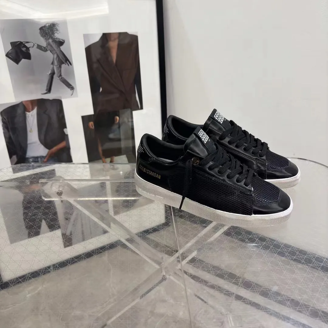 Women's Sneakers GOLDEN GOOSE 18265589