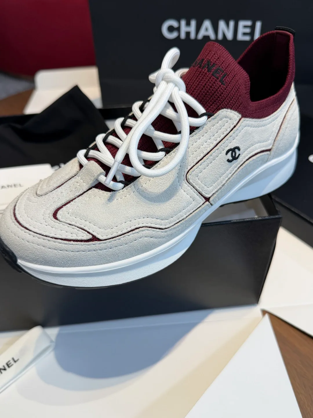 Women's Sneakers CHANEL 18067105