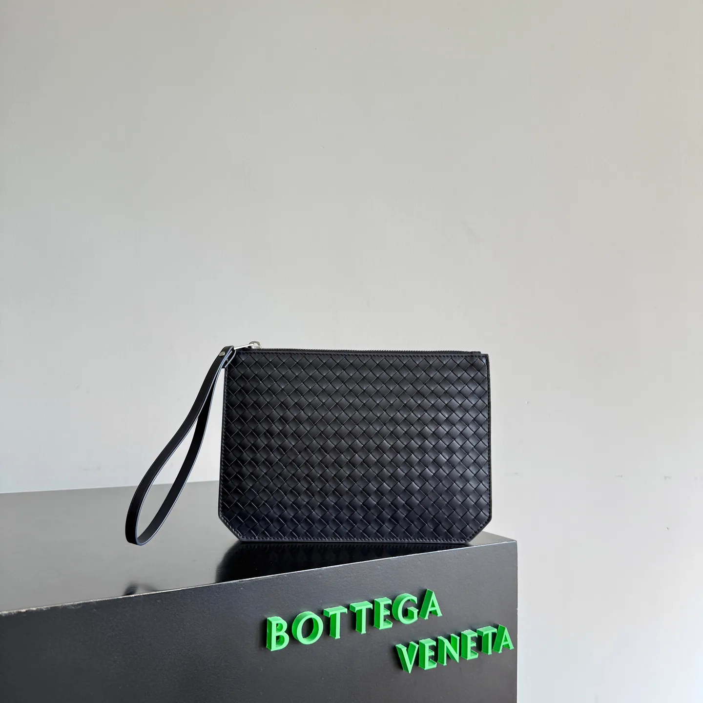 Women's Clutches BOTTEGA VENETA 18314319