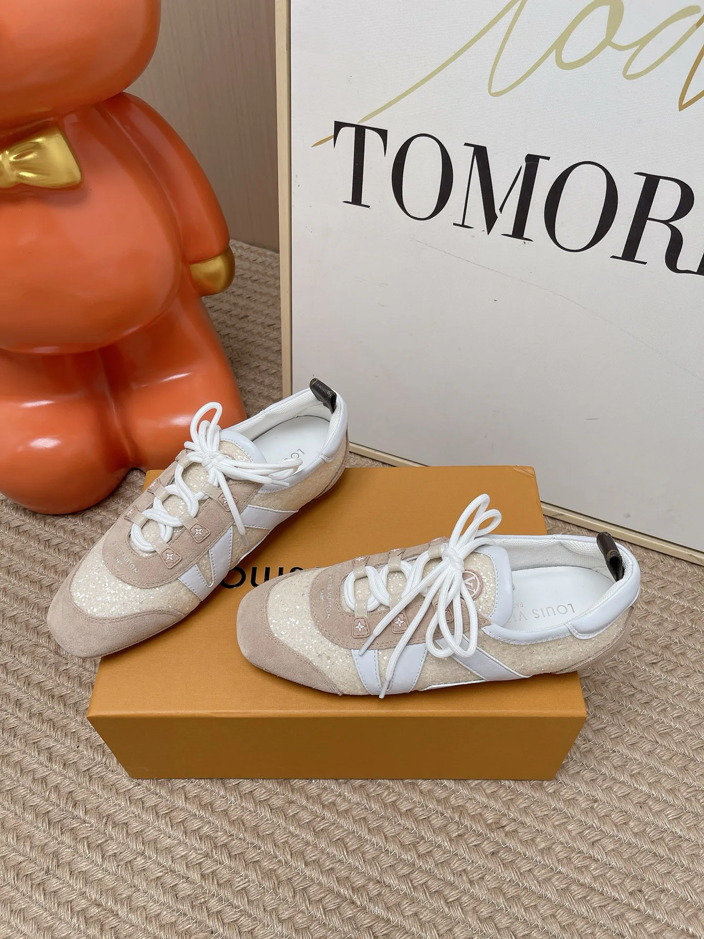 Women's Sneakers LOUIS VUITTON 17449406