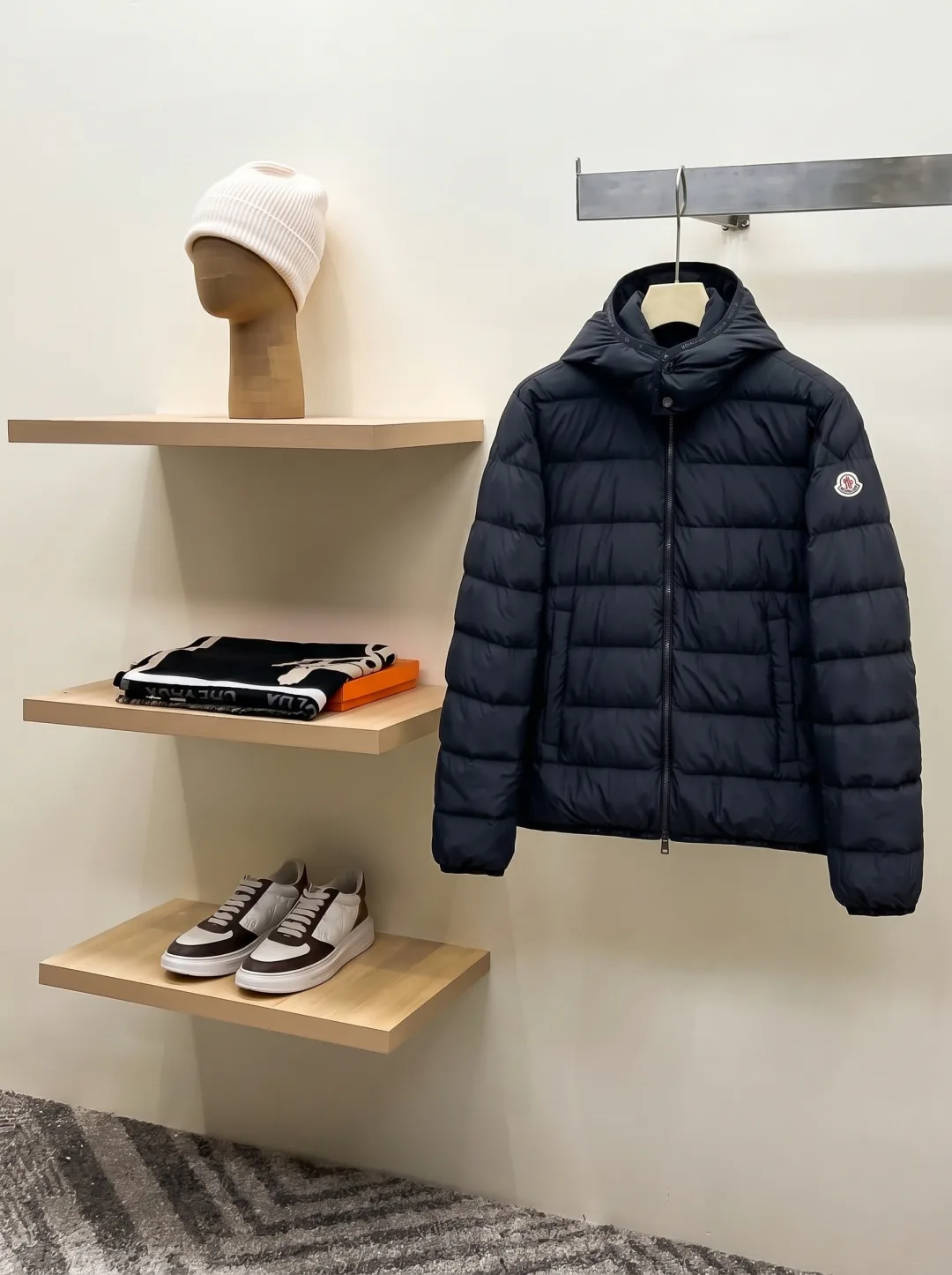 Куртки И Пуховики Мужские Moncler 18596610