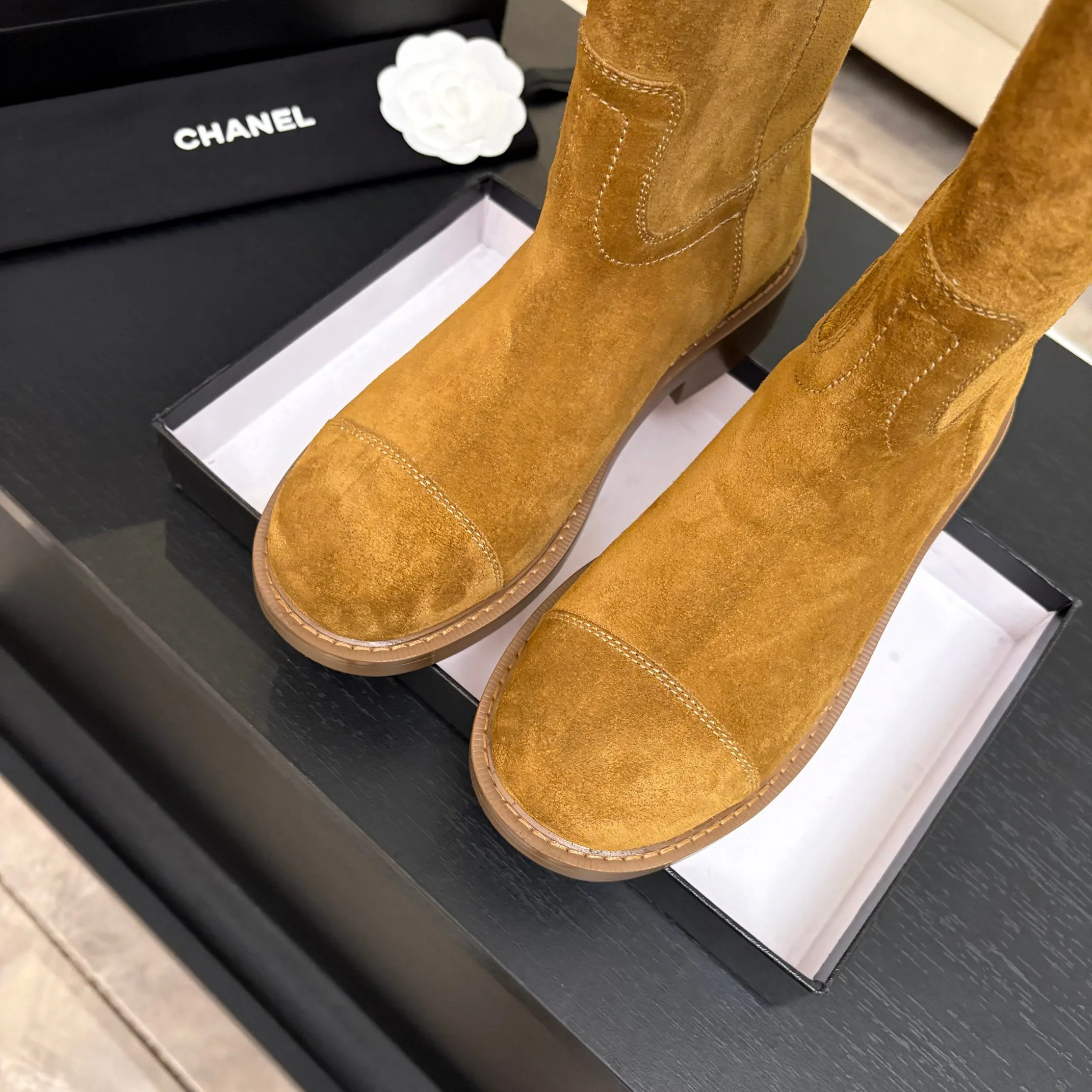 Women's Boots CHANEL 18062790