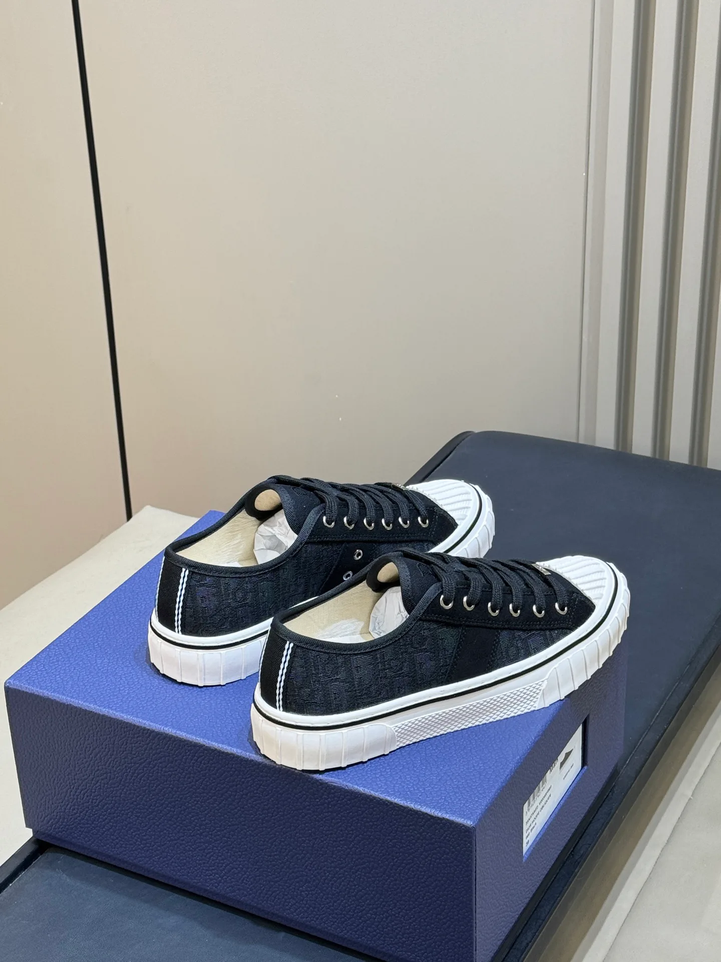 Women's Sneakers CHRISTIAN DIOR 17915341