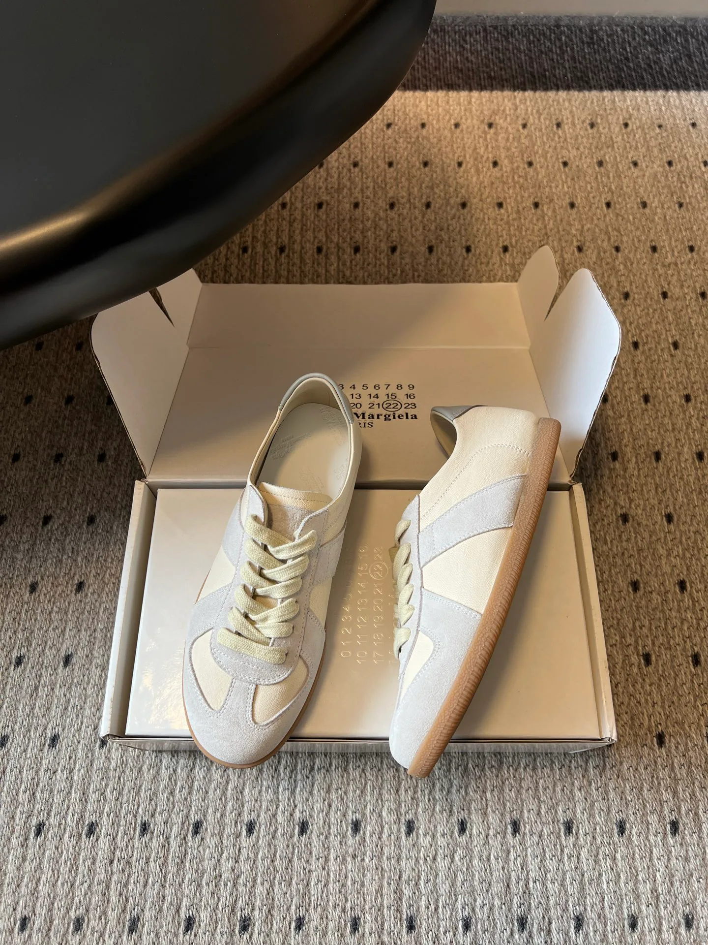 Women's Sneakers MAISON MARGIELA 17310262